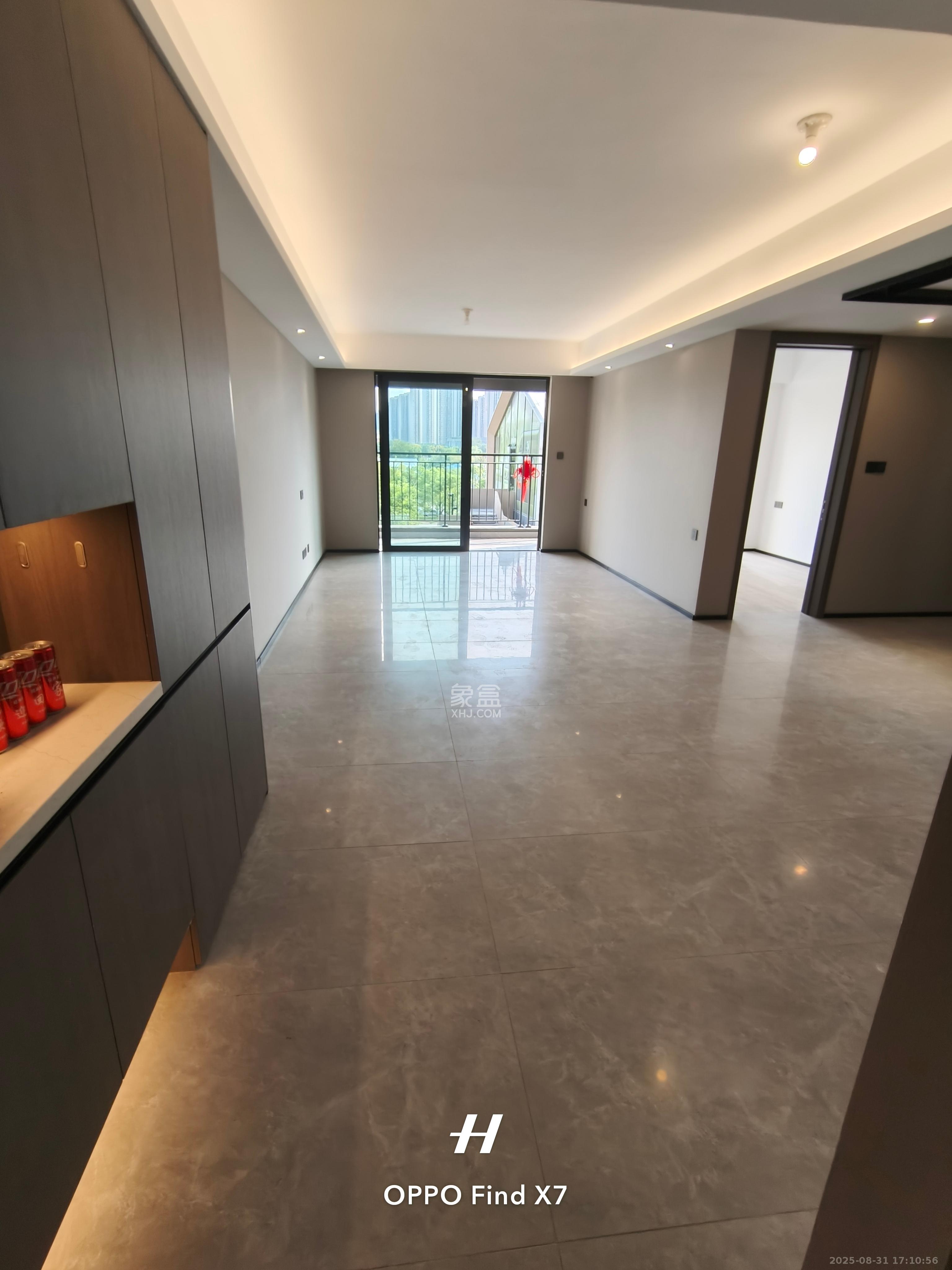 轨道万科璞悦湾  3室2厅2卫    4500.0元/月 轨道万科璞悦湾  3室2厅2卫    4500.0元/月室内图