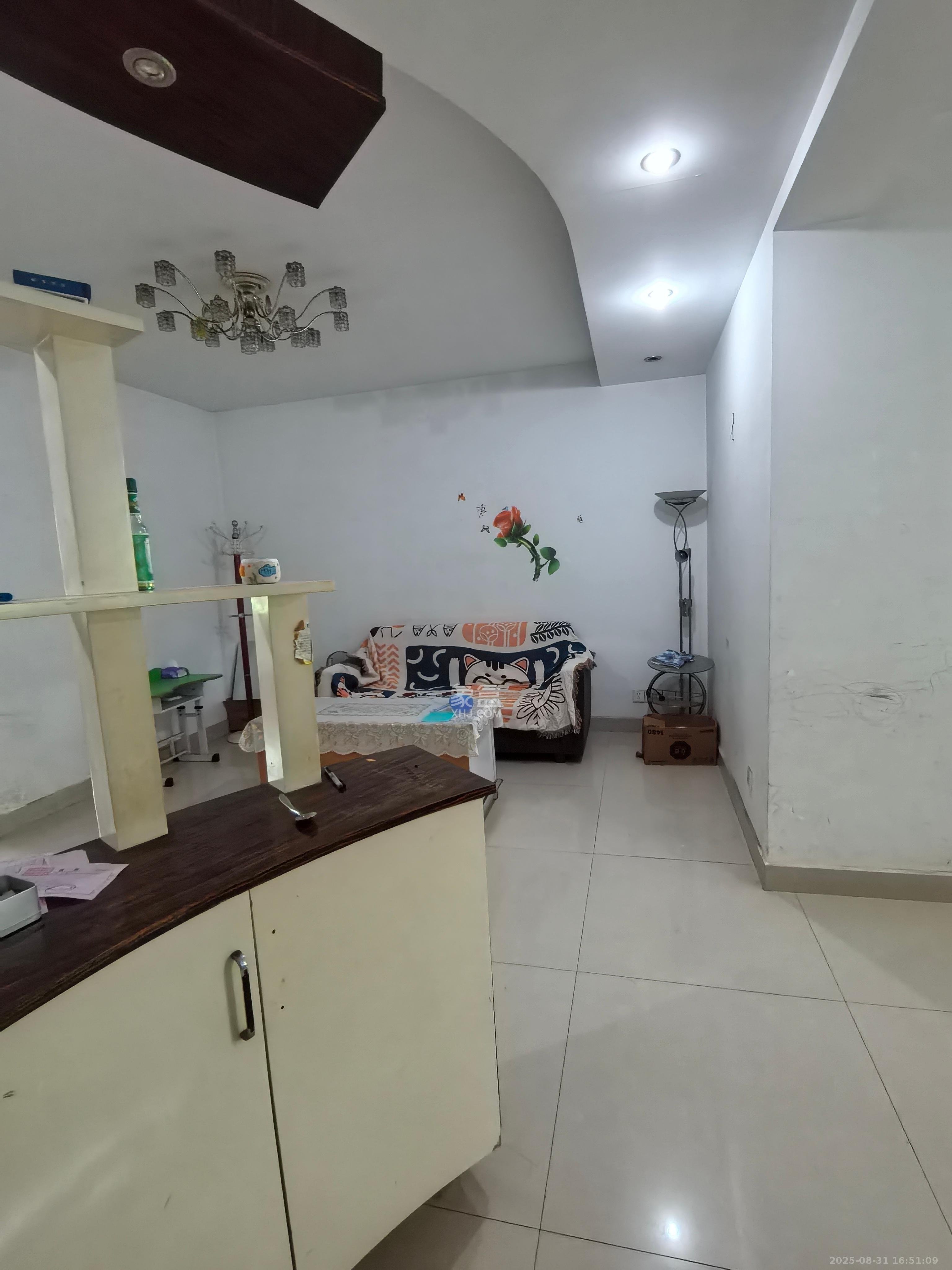 中南汽车世界 2室2厅1卫 1200.0元/月 中南汽车世界 2室2厅1卫 1200.0元/月室内图