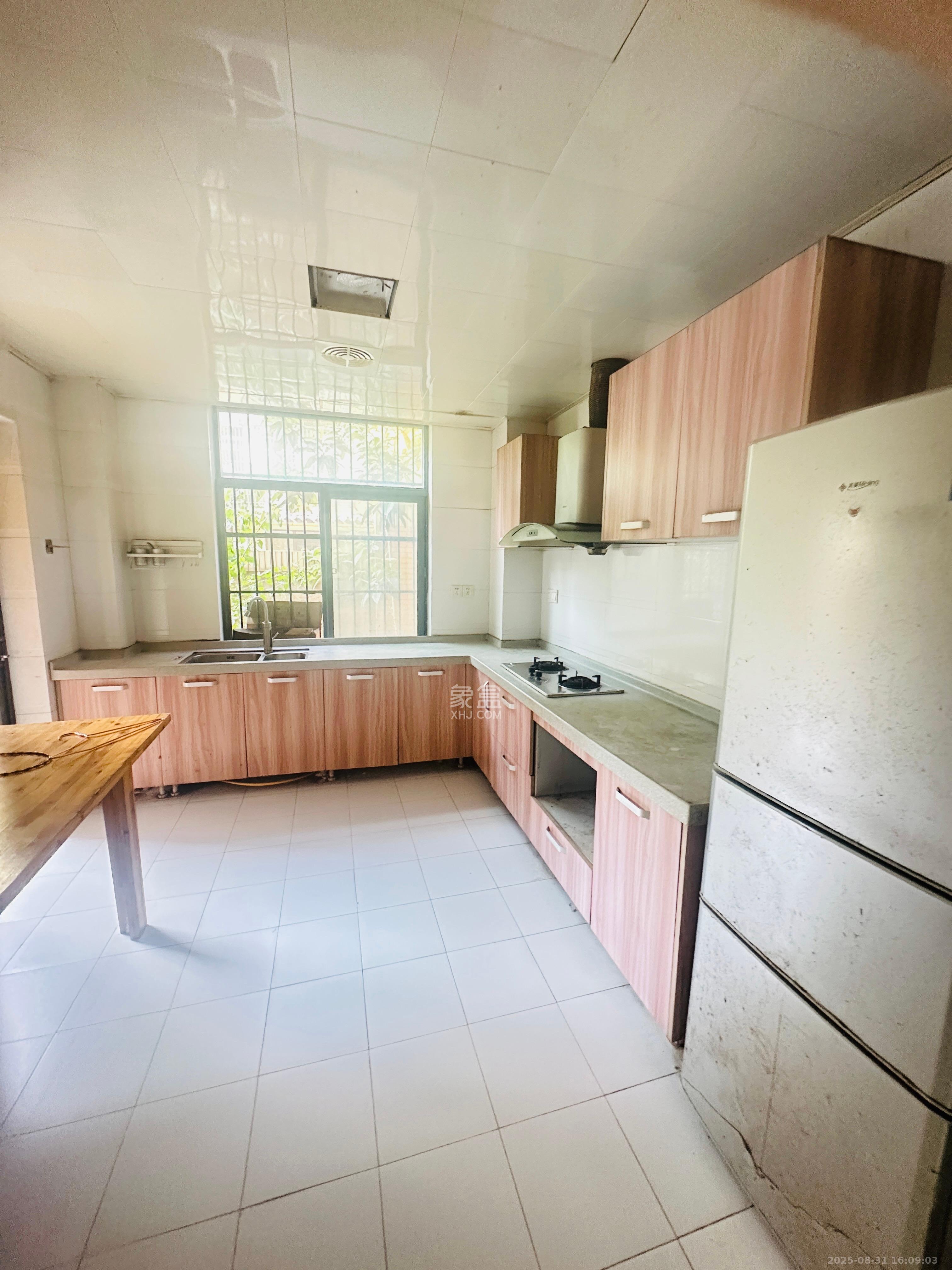 东业早安星城 3室2厅1卫 2600.0元/月 东业早安星城 3室2厅1卫 2600.0元/月室内图