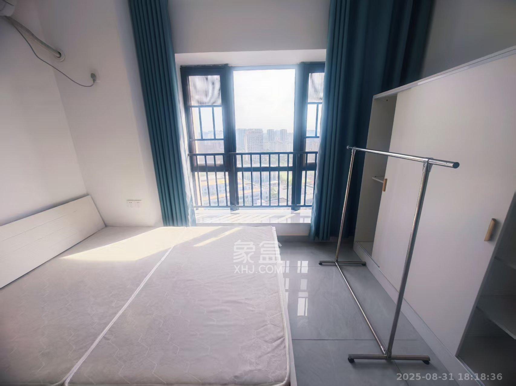 中云公寓  1室1厅1卫    1700.0元/月 中云公寓  1室1厅1卫    1700.0元/月室内图