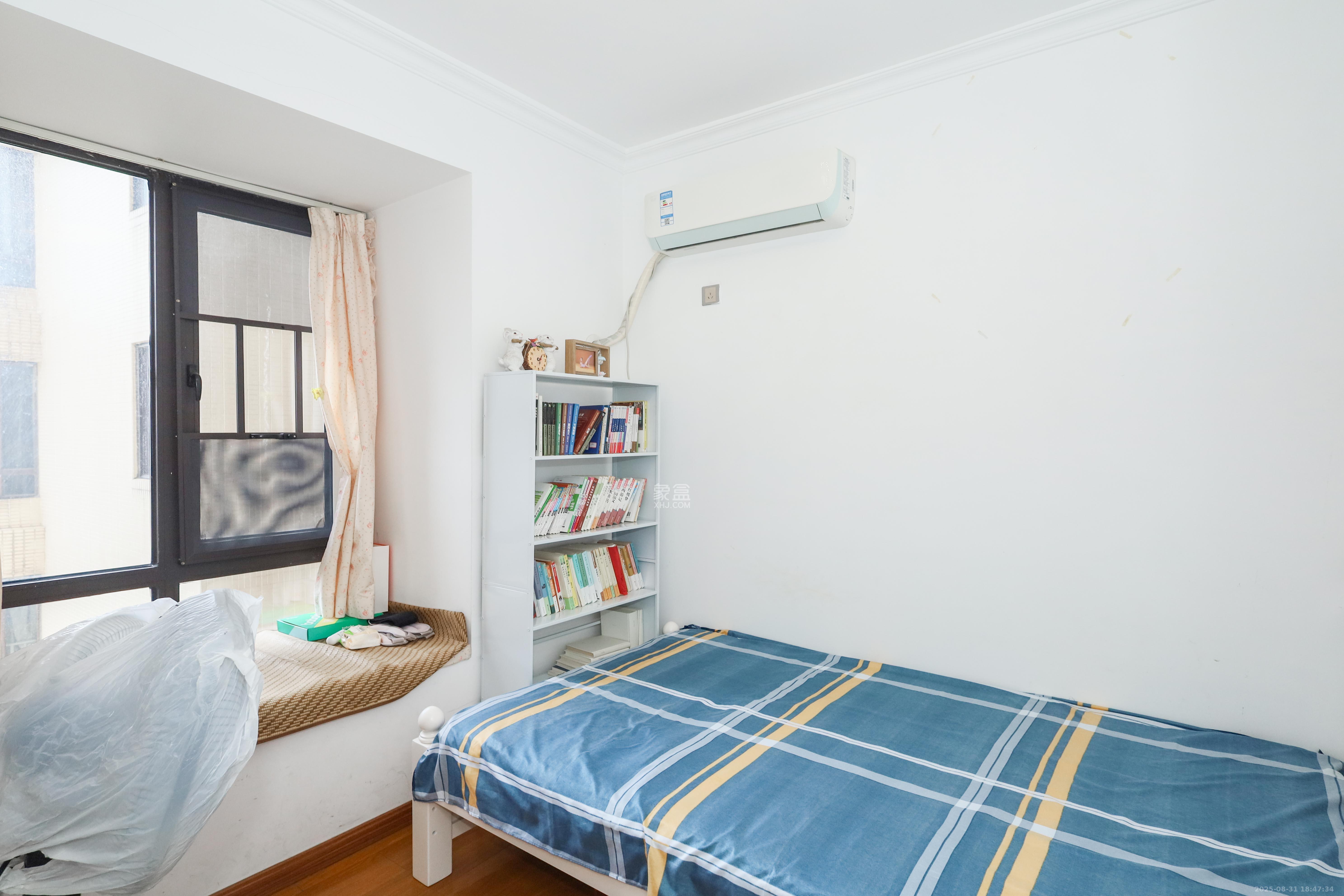 保利麓谷林语E区  3室2厅2卫    105.0万 保利麓谷林语E区  3室2厅2卫    105.0万卧室