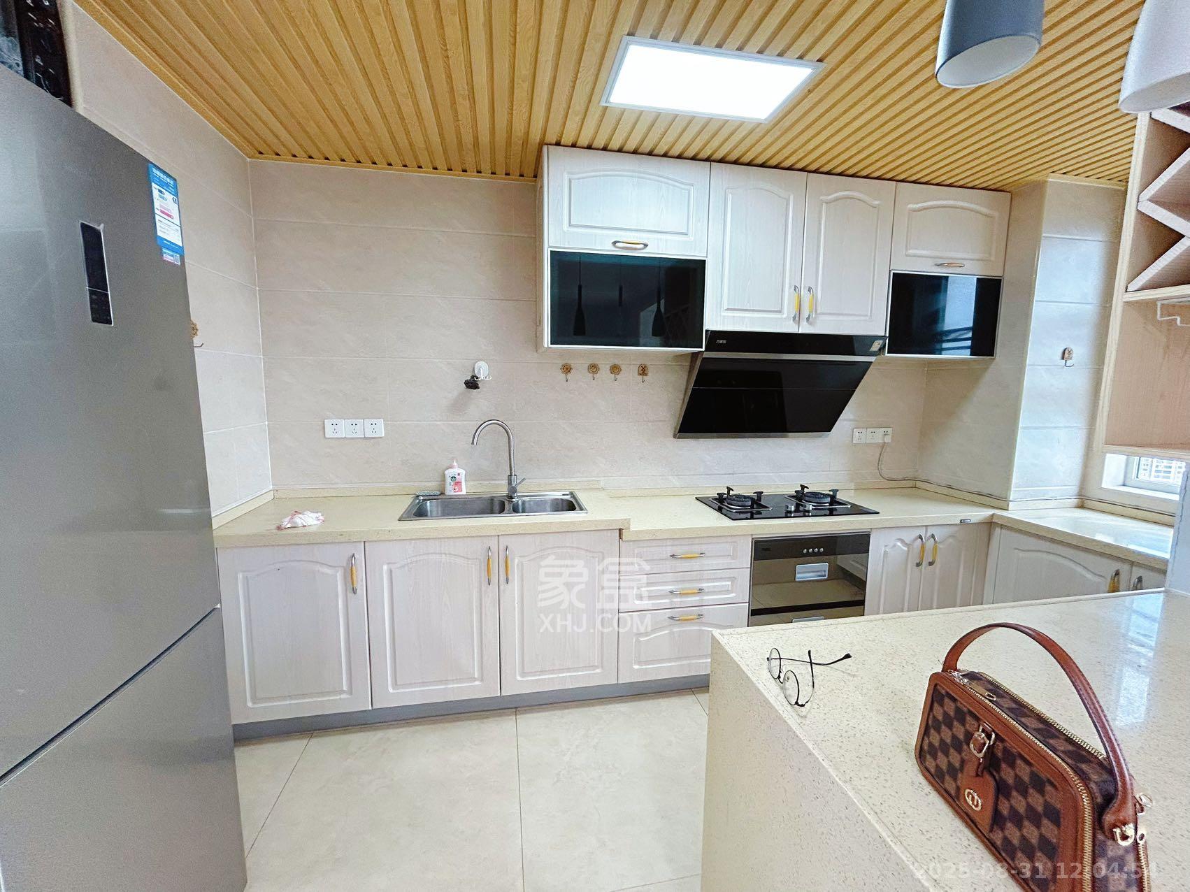 北辰三角洲B2E2区  3室2厅2卫    3800.0元/月室内图