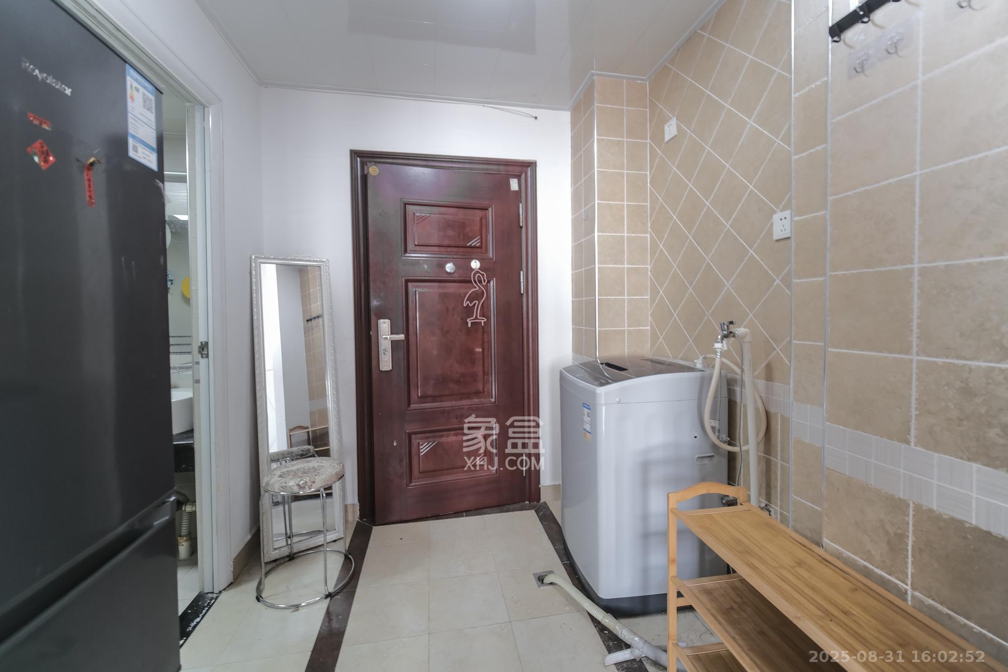 月亮湾草莓街区一、二期  1室1厅1卫    18.0万 月亮湾草莓街区一、二期  1室1厅1卫    18.0万厨房