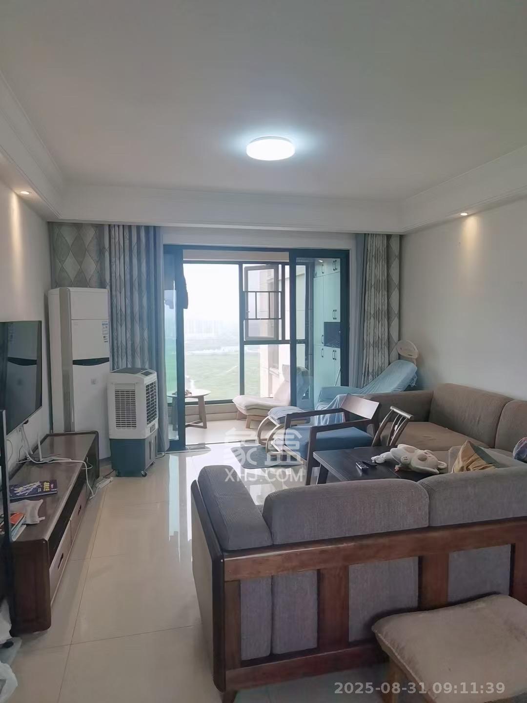 中海国际五期  4室2厅2卫    2800.0元/月 中海国际五期  4室2厅2卫    2800.0元/月