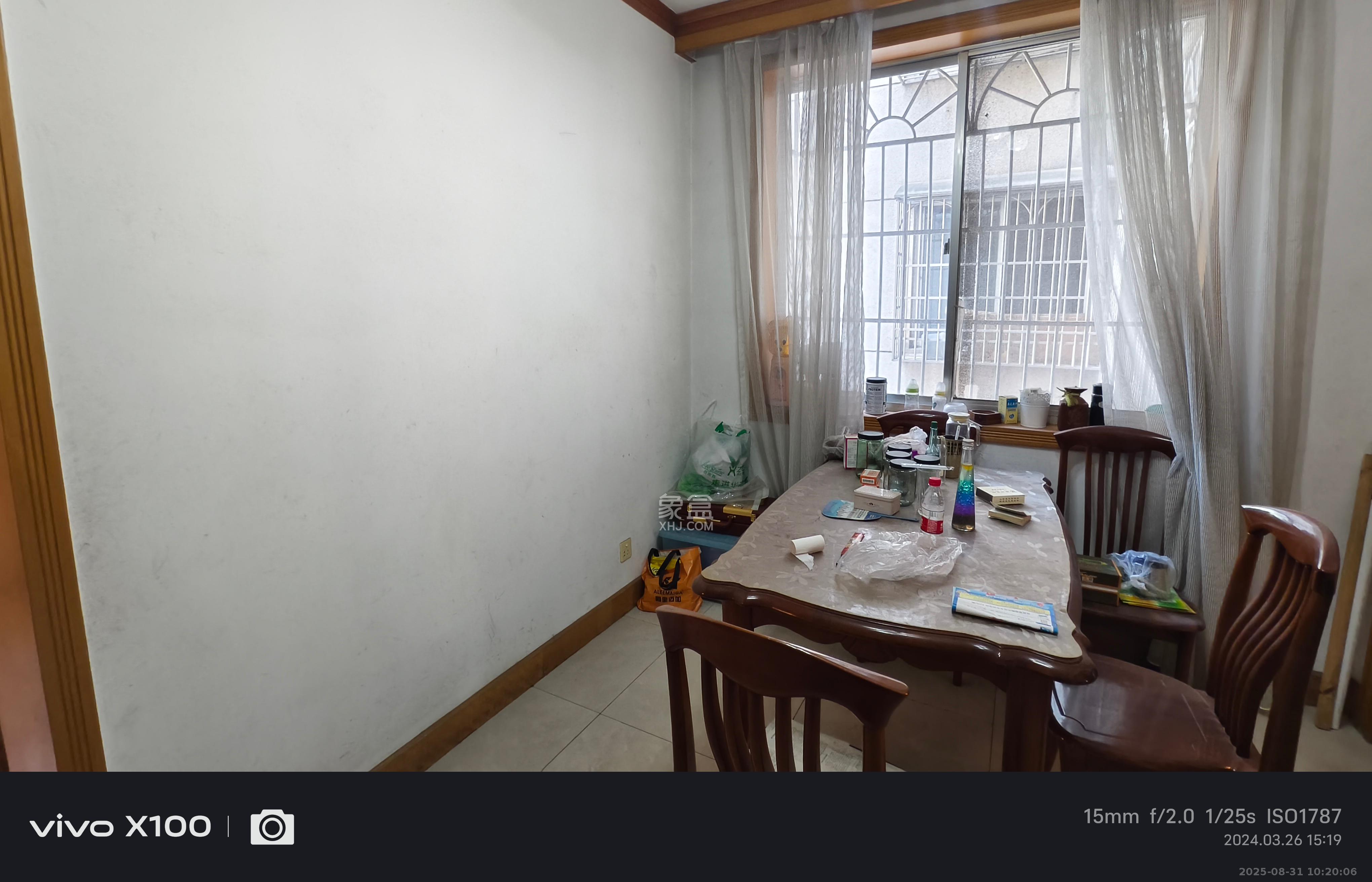 金科园  3室2厅1卫    2200.0元/月室内图