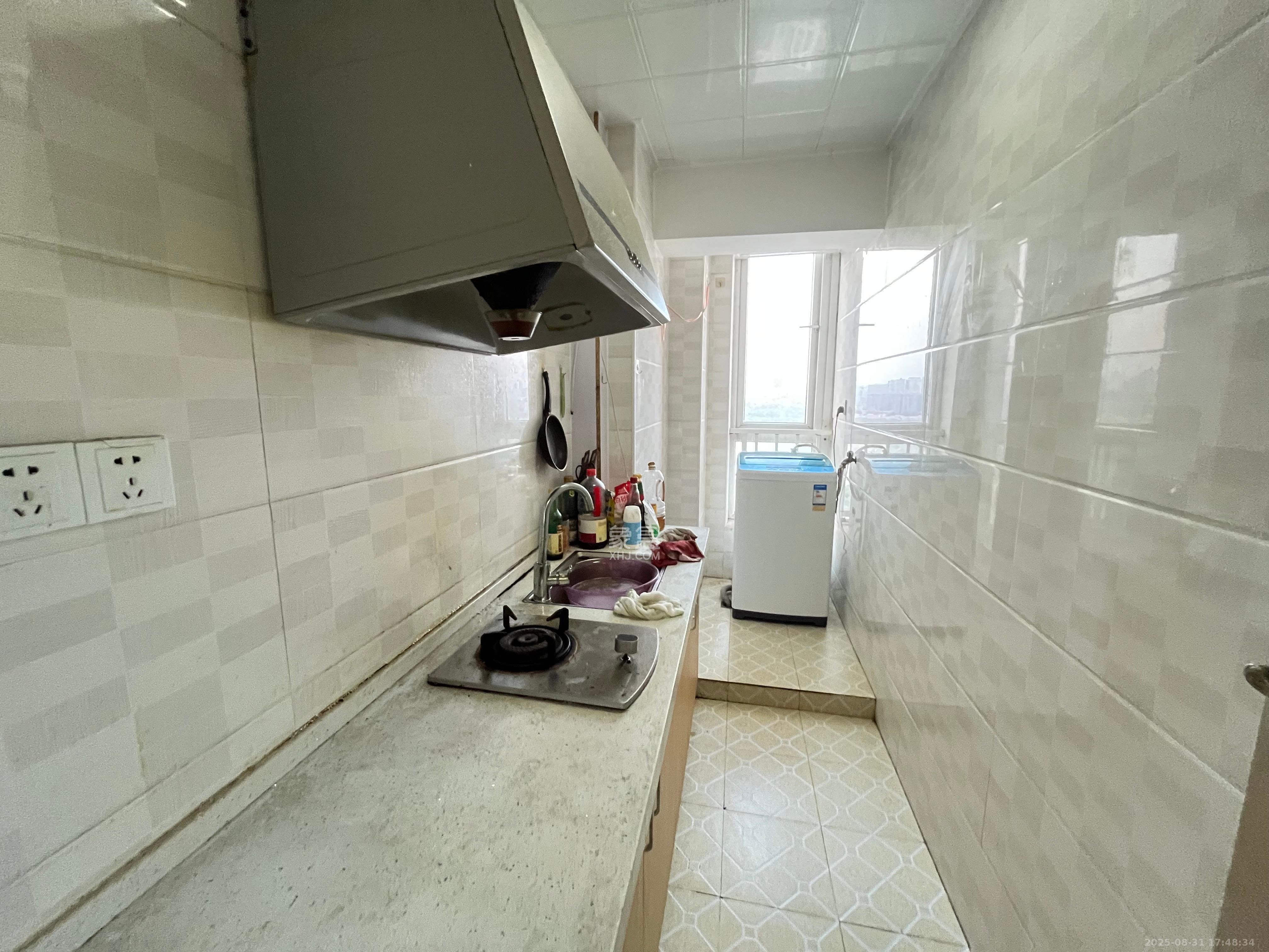 先锋东外滩  1室1厅1卫    1300.0元/月 先锋东外滩  1室1厅1卫    1300.0元/月室内图