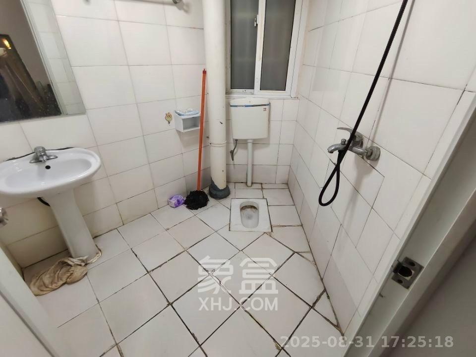 月湖兰庭  1室1厅1卫    1800.0元/月室内图