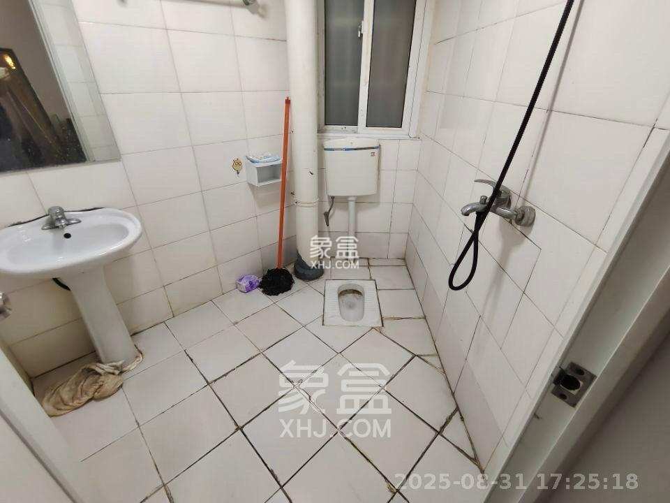 月湖兰庭  1室1厅1卫    1800.0元/月 月湖兰庭  1室1厅1卫    1800.0元/月室内图