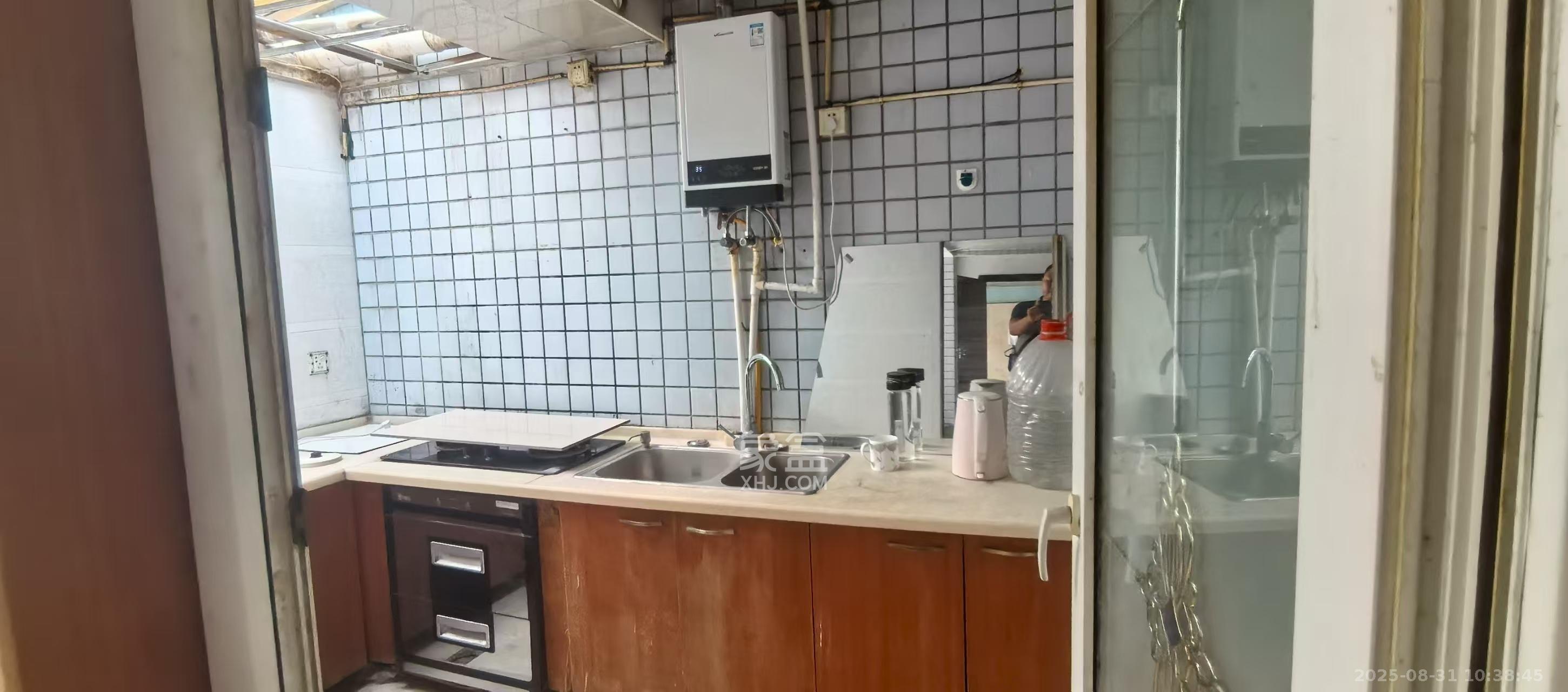 欣胜园  4室2厅2卫    2000.0元/月 欣胜园  4室2厅2卫    2000.0元/月室内图