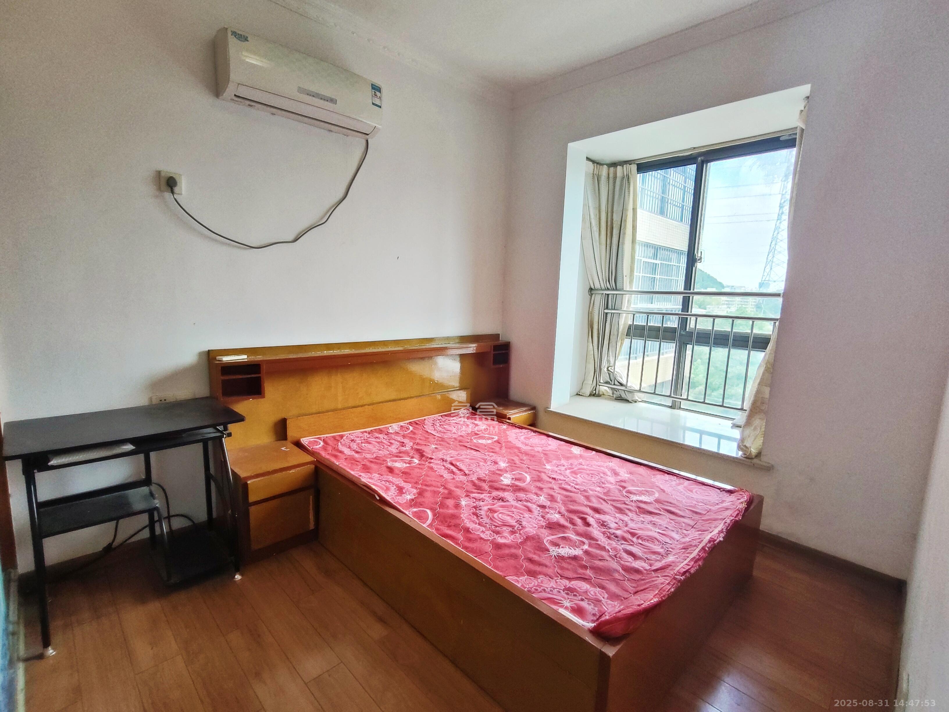 阳光晶城  2室2厅1卫   1800.00元/月室内图