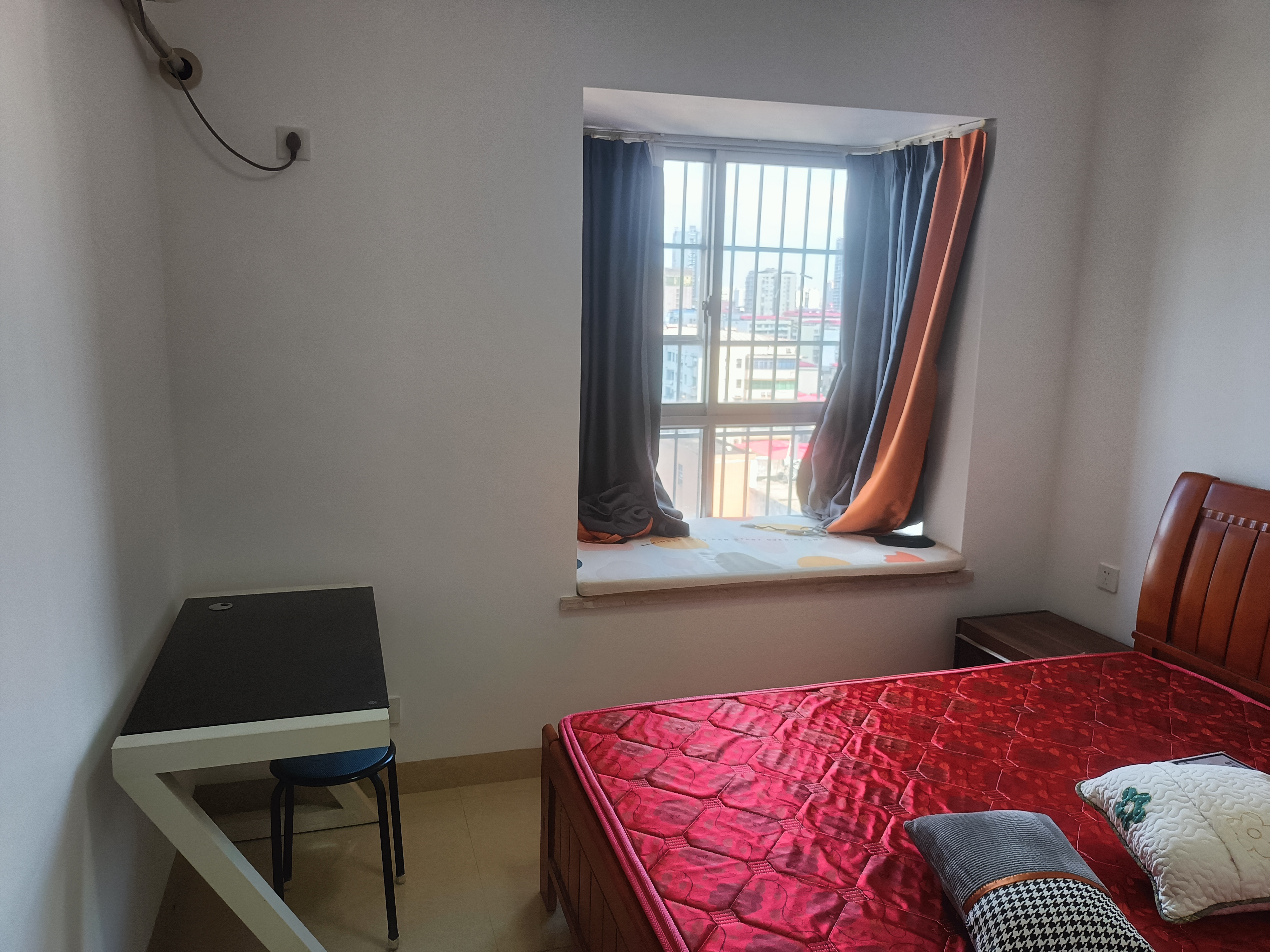 宇元万向城 1室1厅1卫 1400.0元/月 宇元万向城 1室1厅1卫 1400.0元/月室内图