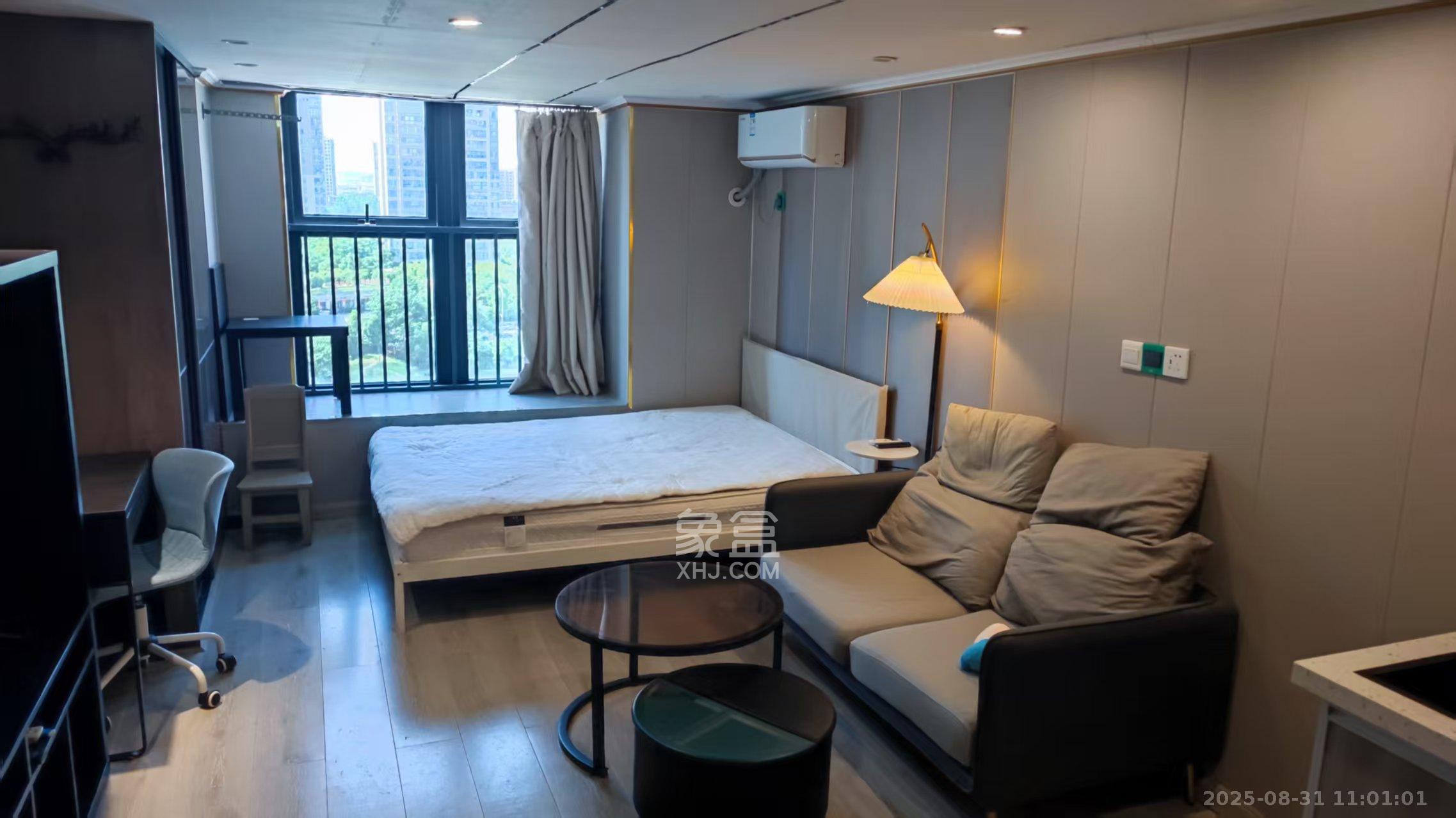 龙湖新壹城  1室1厅1卫    1500.0元/月室内图