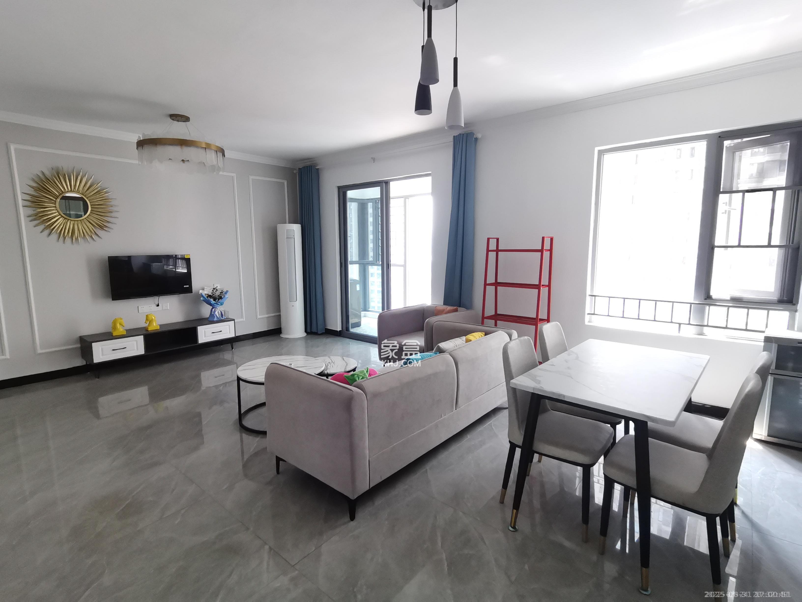 保利天禧D区  4室2厅2卫    3700.0元/月室内图