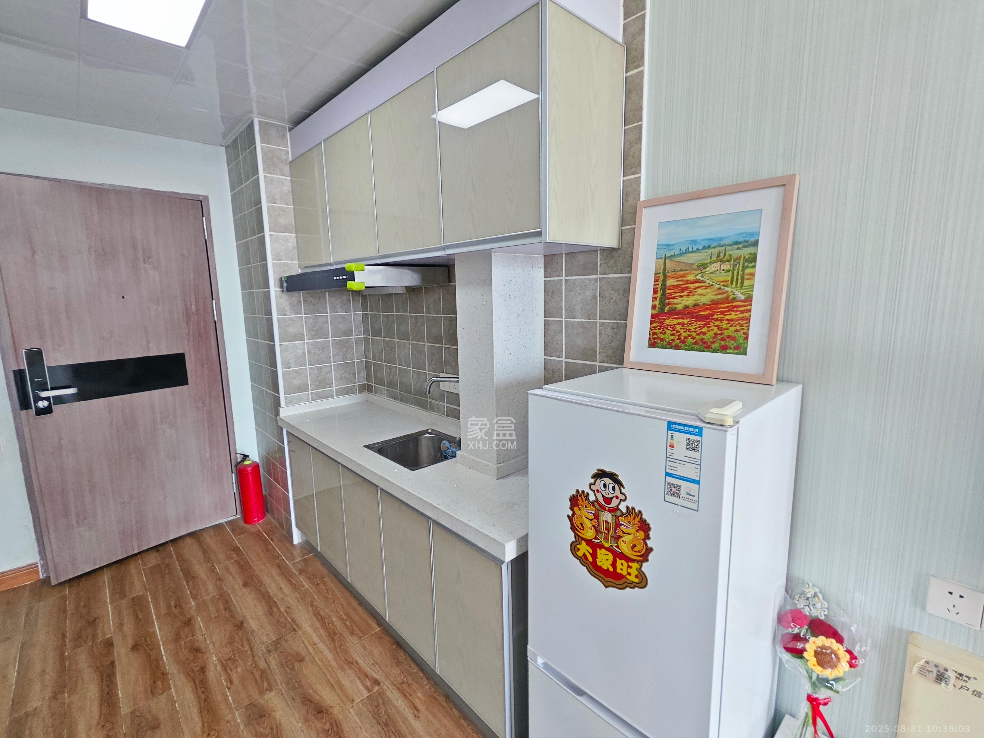 新世界广场  1室1厅1卫    1480.0元/月 新世界广场  1室1厅1卫    1480.0元/月室内图