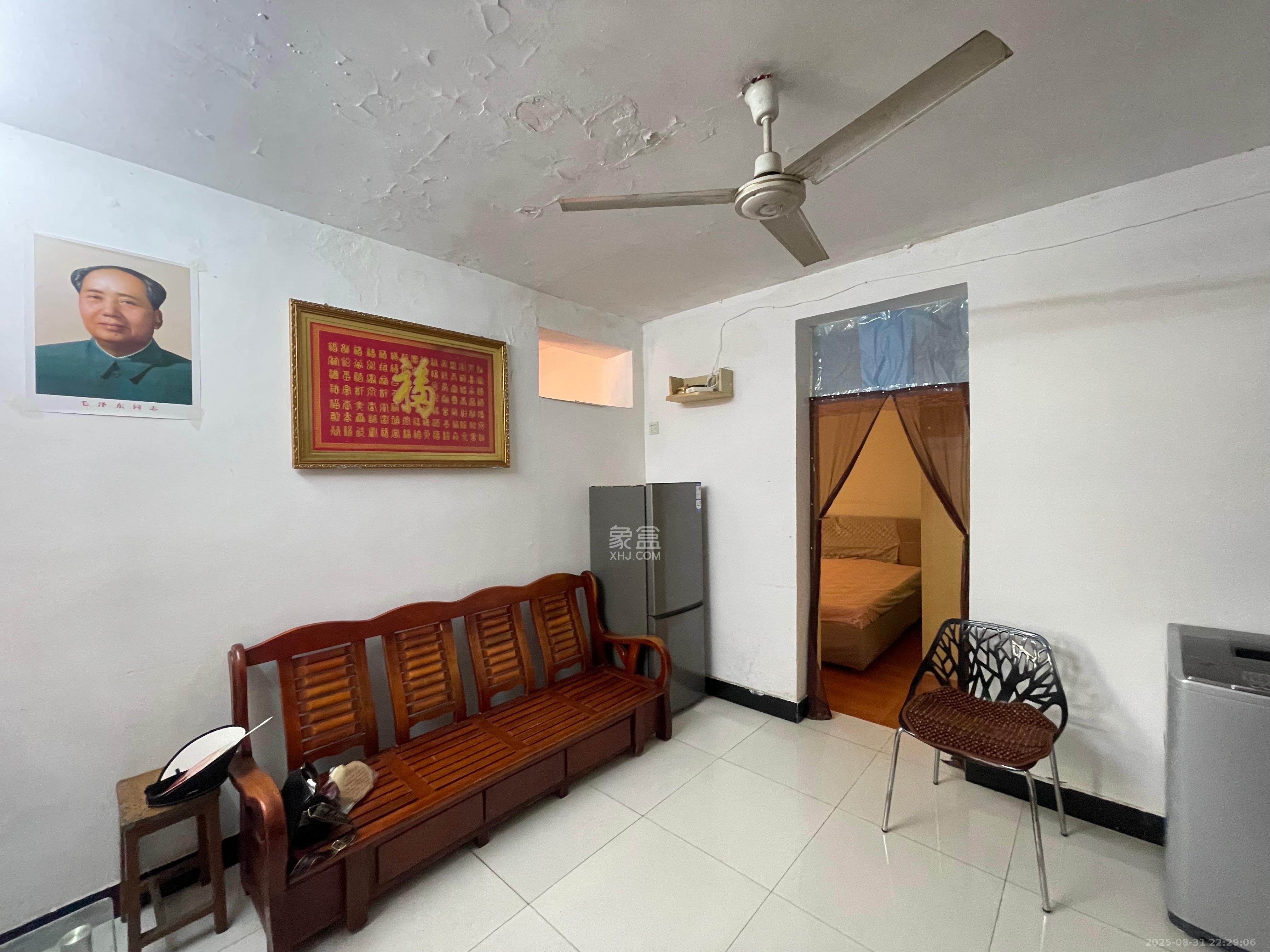 上碧湘街碧丽楼  1室0厅0卫    2000.0元/月 上碧湘街碧丽楼  1室0厅0卫    2000.0元/月