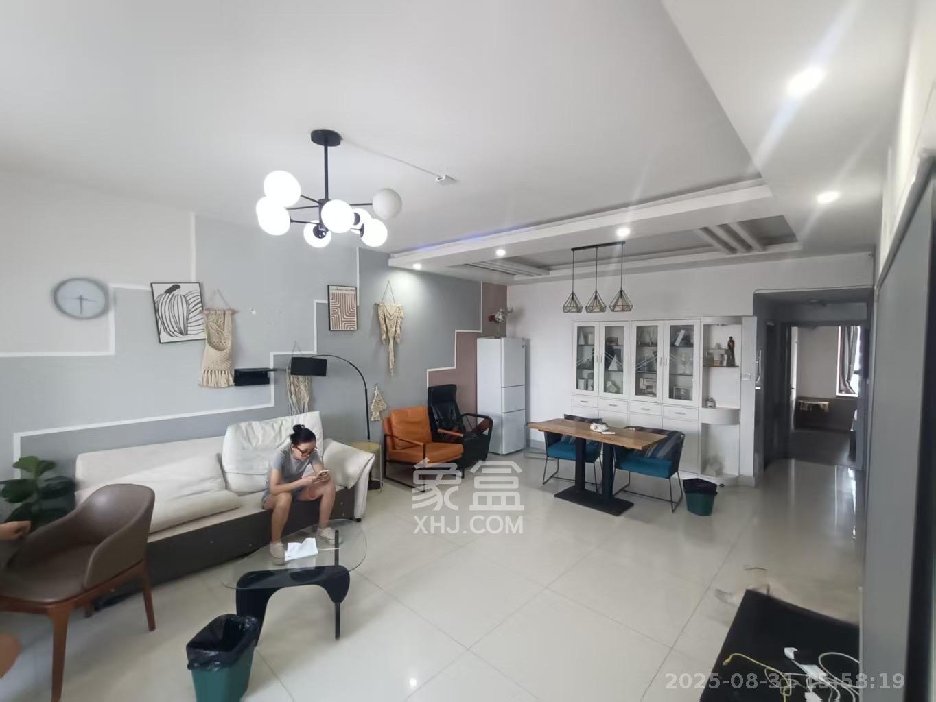 五一大道202(中环壹世界) 3室2厅1卫 4000.0元/月 五一大道202(中环壹世界) 3室2厅1卫 4000.0元/月室内图