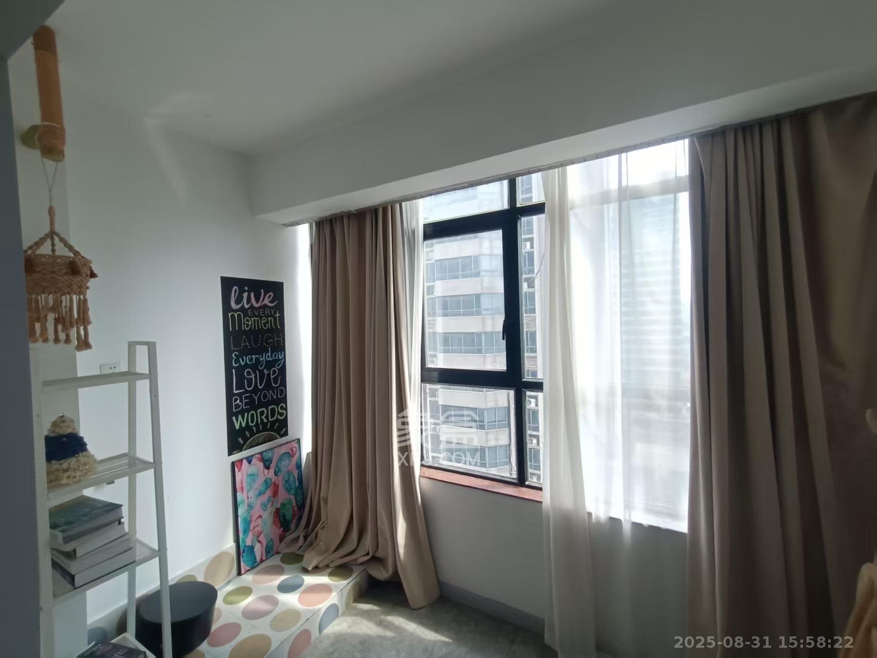 五一大道202(中环壹世界) 3室2厅1卫 4000.0元/月 五一大道202(中环壹世界) 3室2厅1卫 4000.0元/月室内图