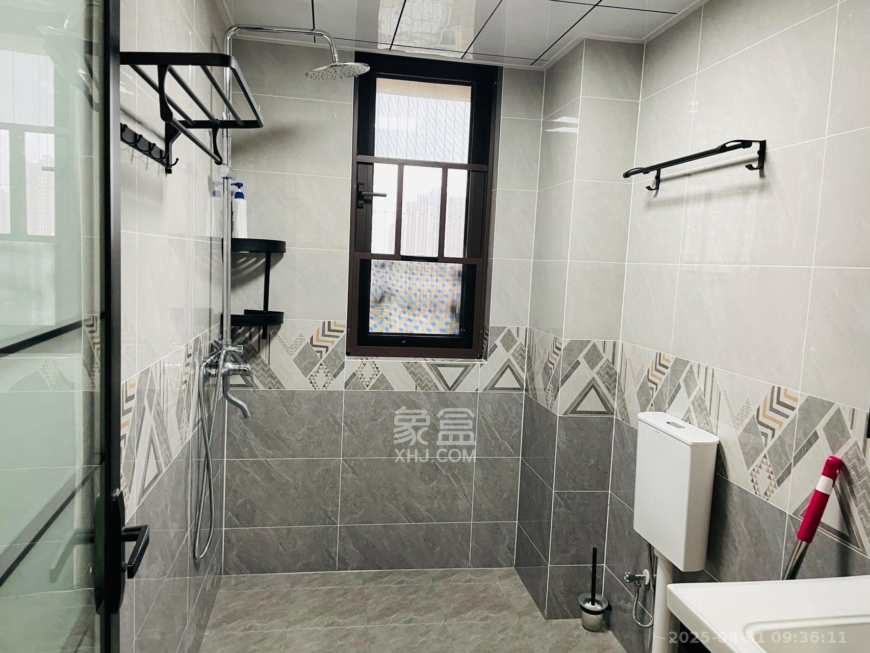 龙湖碧桂园天宸原著  4室2厅2卫    3700.0元/月室内图