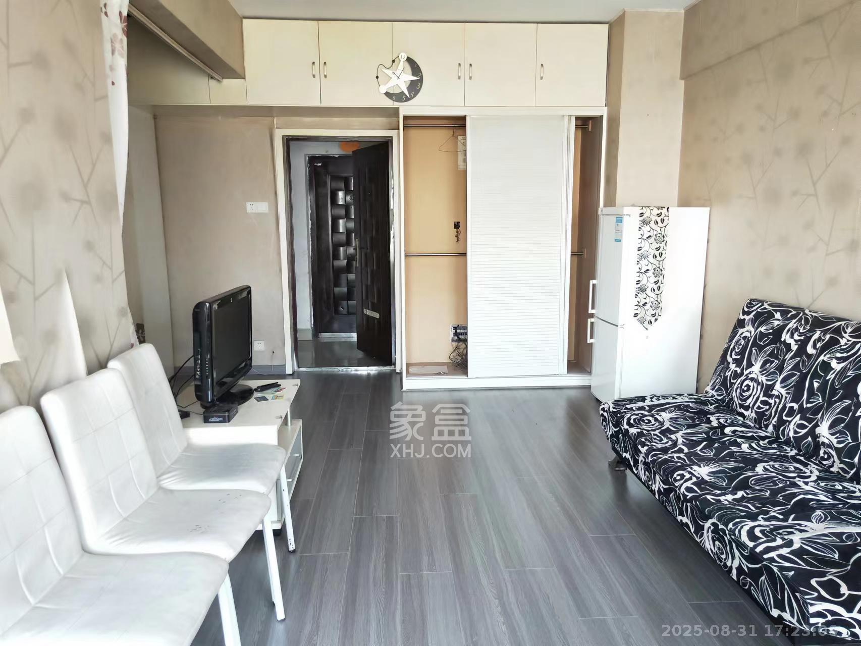 上海城小区 1室1厅1卫 1400.0元/月 上海城小区 1室1厅1卫 1400.0元/月室内图