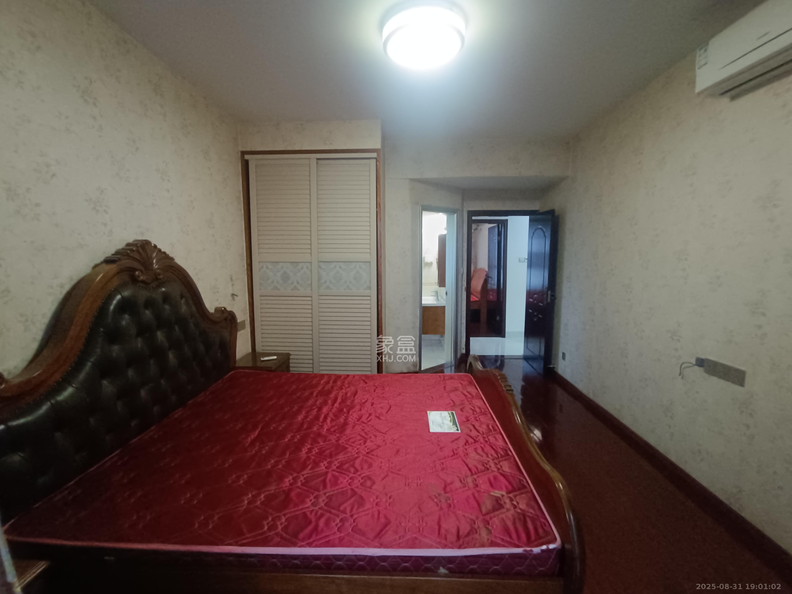 茶山馨苑  3室2厅2卫   2800.00元/月室内图