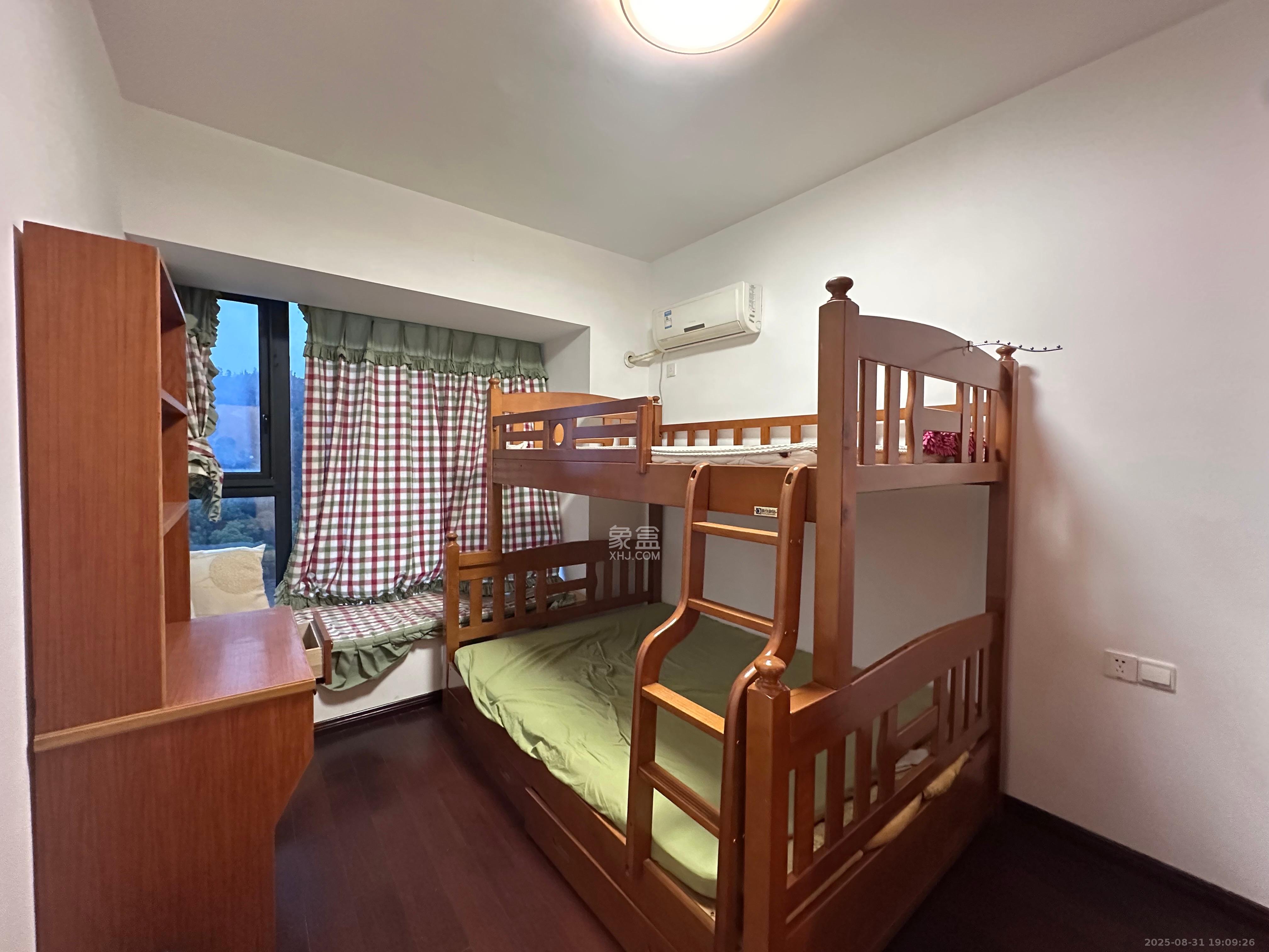 藏珑湖上国际花园 1室0厅0卫 3200.0元/月 藏珑湖上国际花园 1室0厅0卫 3200.0元/月室内图