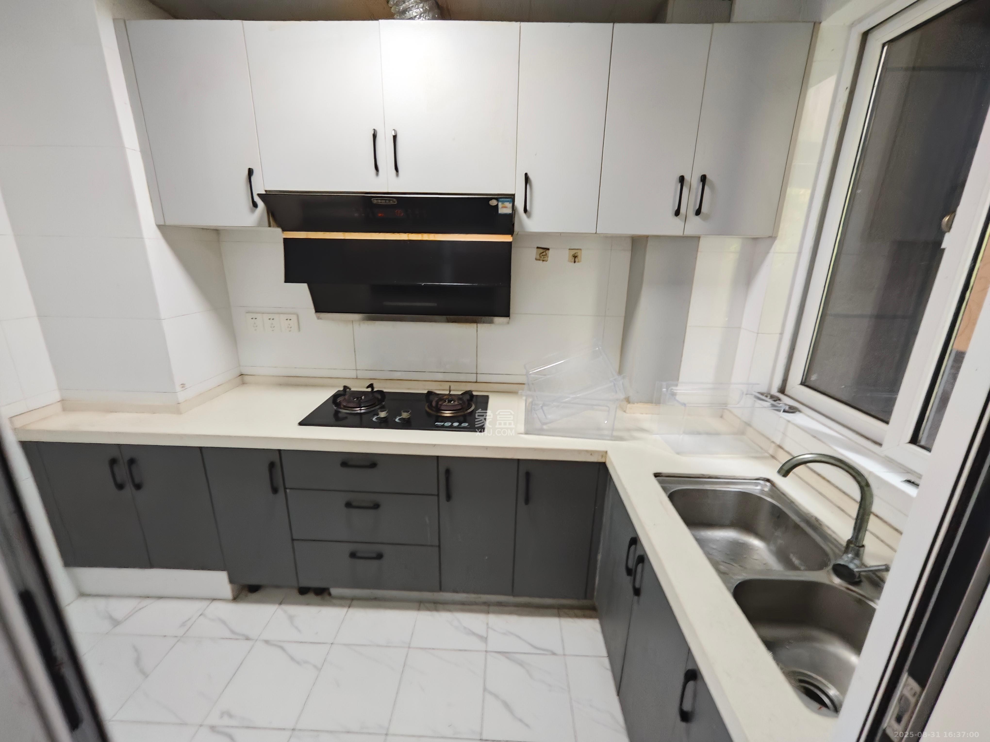 金科世界城  4室2厅1卫    1900.0元/月 金科世界城  4室2厅1卫    1900.0元/月室内图