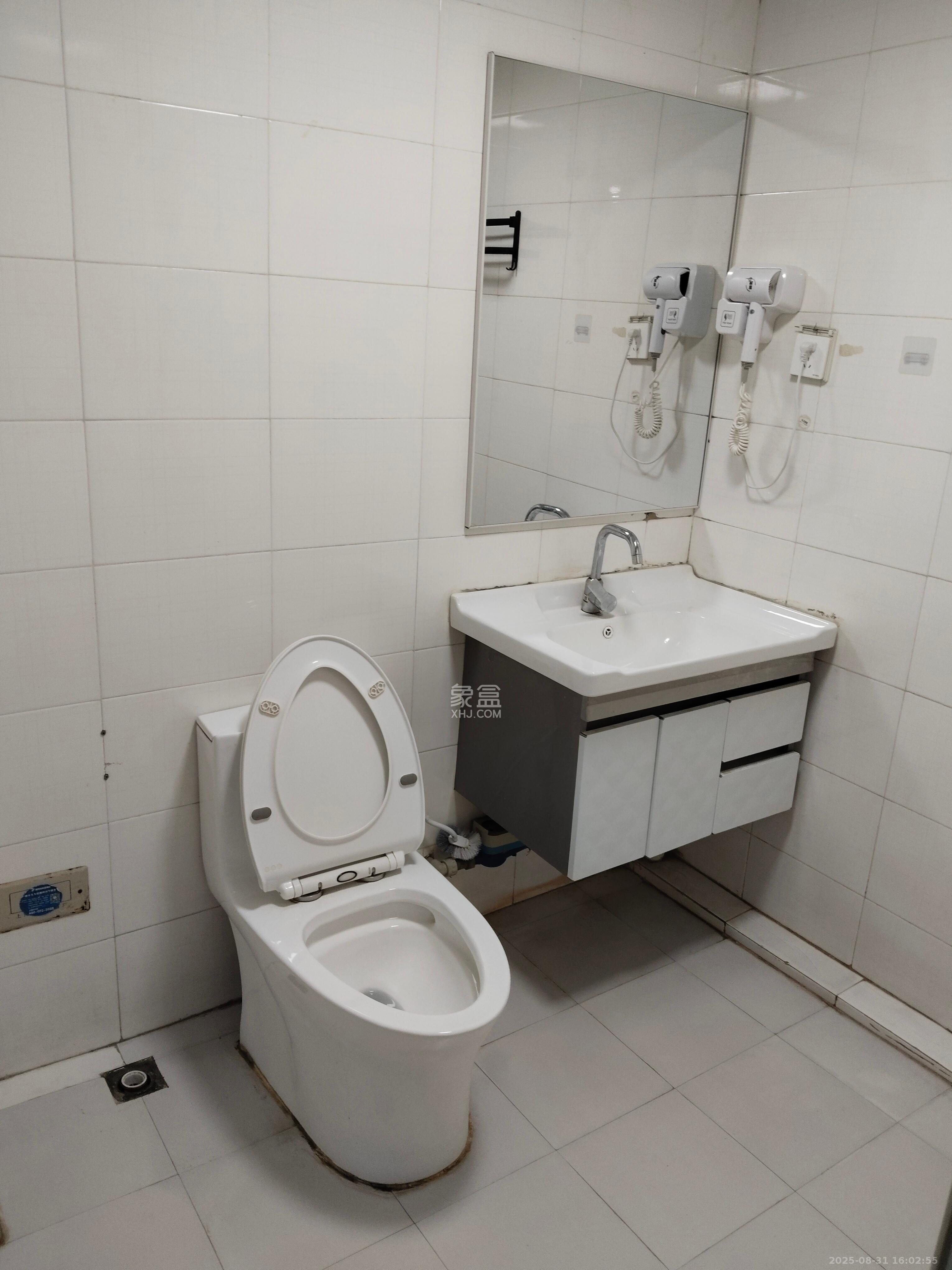 七彩丽都 1室1厅1卫 1800.0元/月 七彩丽都 1室1厅1卫 1800.0元/月室内图