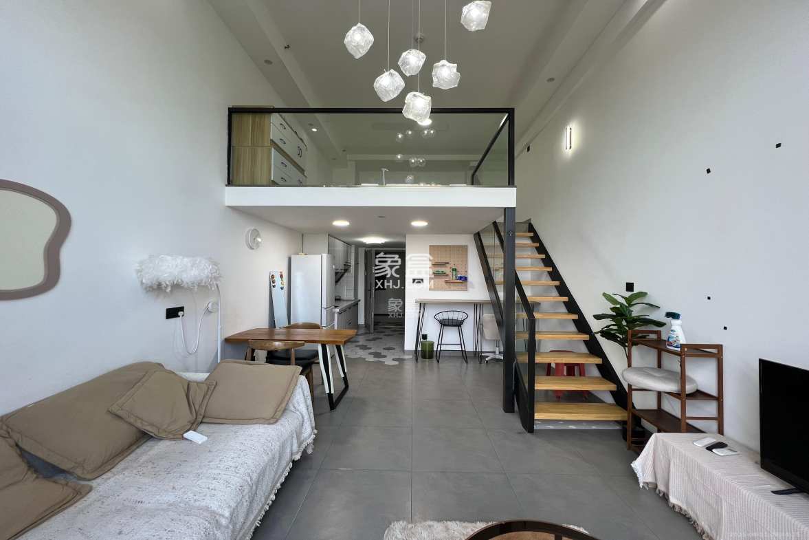 藏珑湖上公馆  1室1厅1卫    2700.0元/月 藏珑湖上公馆  1室1厅1卫    2700.0元/月室内图