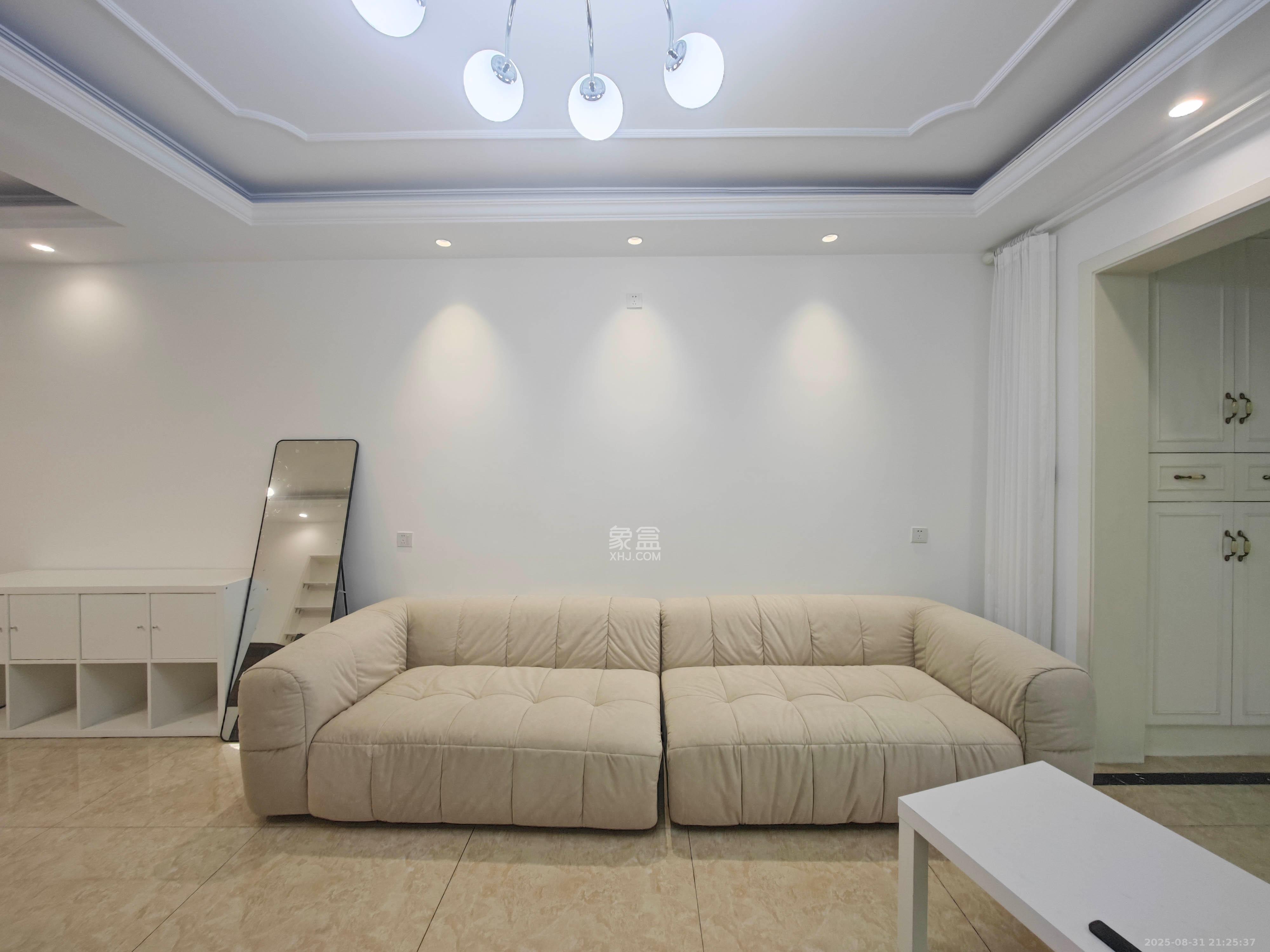 富春山  3室2厅1卫    76.8万 富春山  3室2厅1卫    76.8万客厅