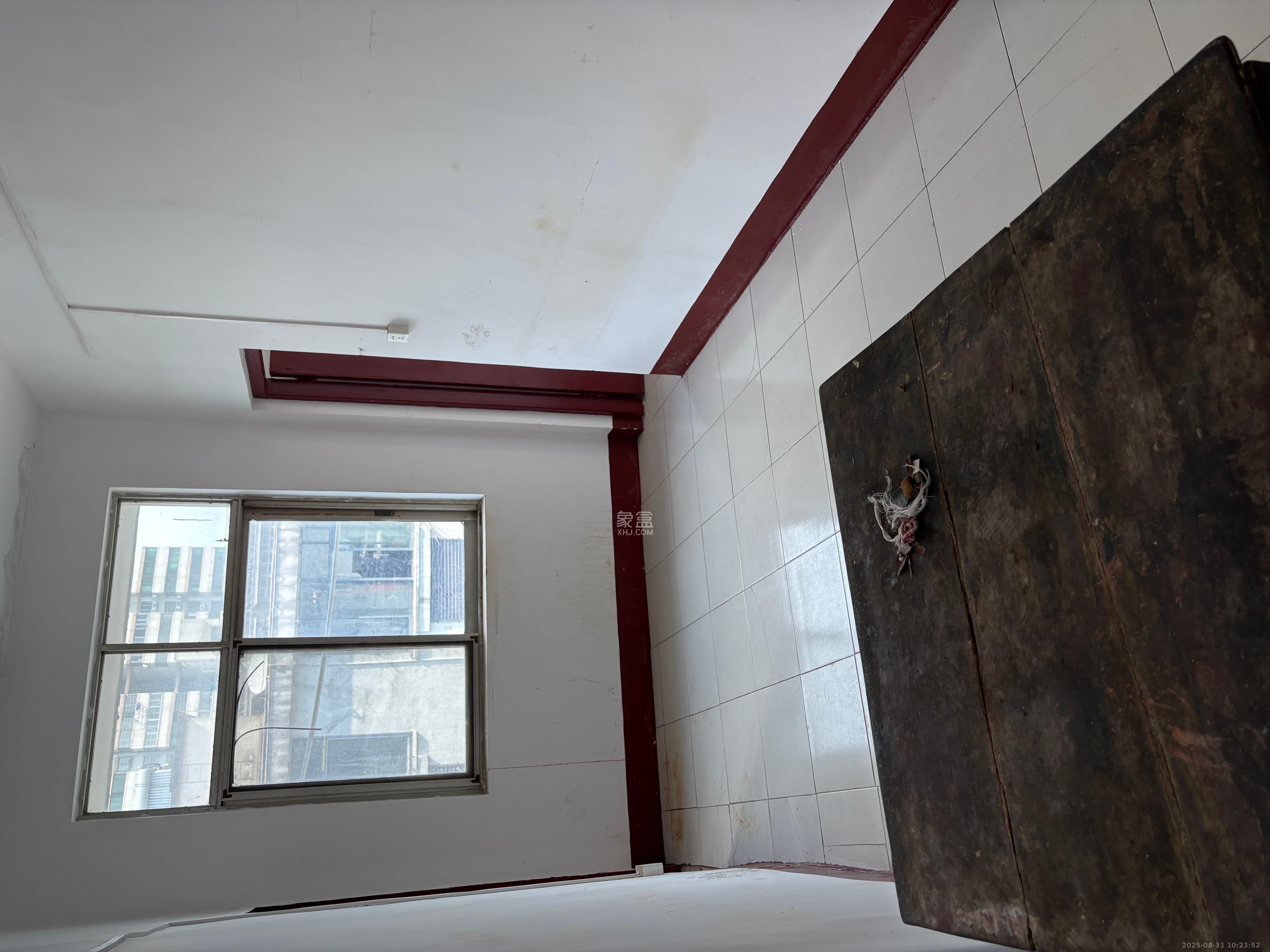 燕山街社区  3室1厅1卫    2000.0元/月室内图