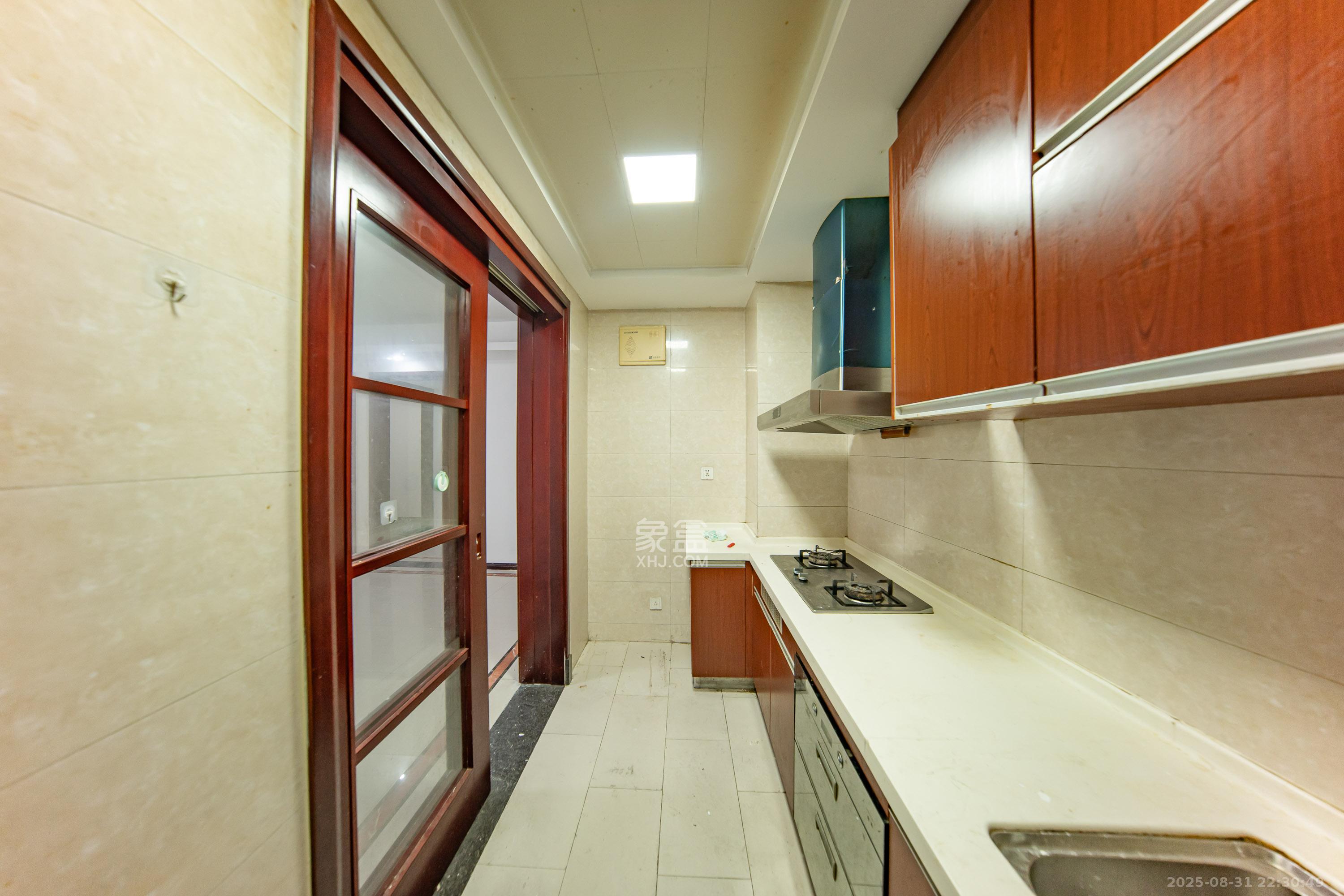 中海国际二期  3室2厅1卫    65.0万厨房