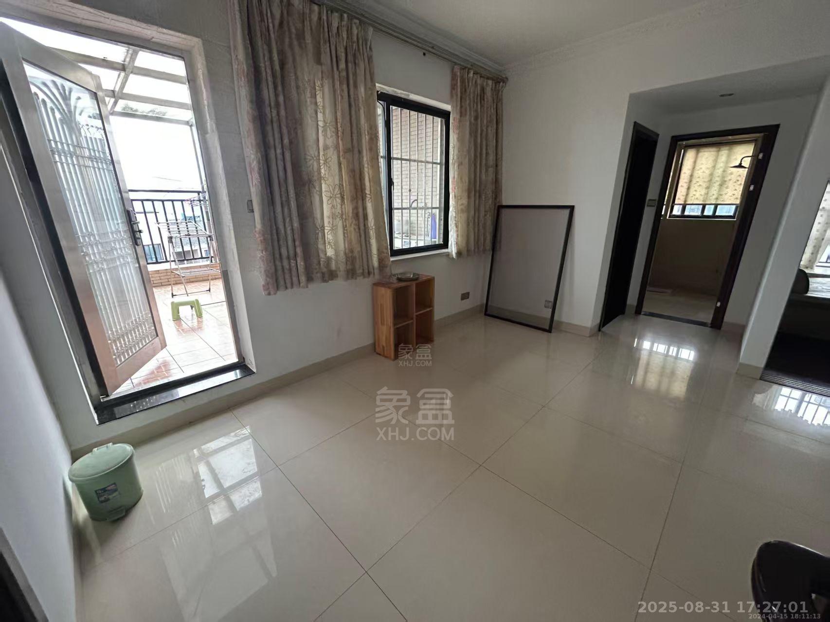 湘银二期世纪花园 4室3厅4卫 2800.0元/月 湘银二期世纪花园 4室3厅4卫 2800.0元/月室内图