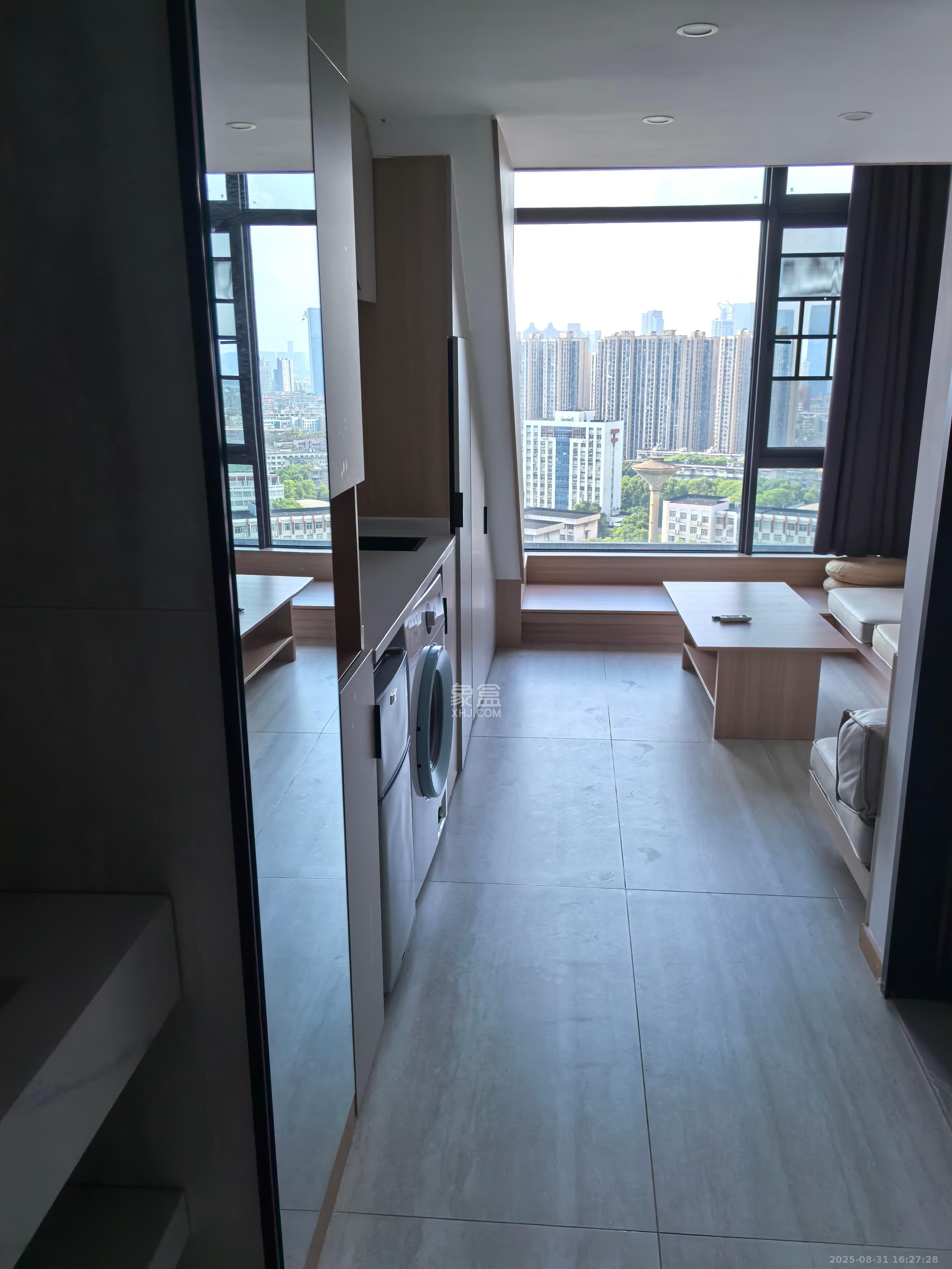 力高凤凰新天 2室1厅1卫 1800.0元/月 力高凤凰新天 2室1厅1卫 1800.0元/月室内图