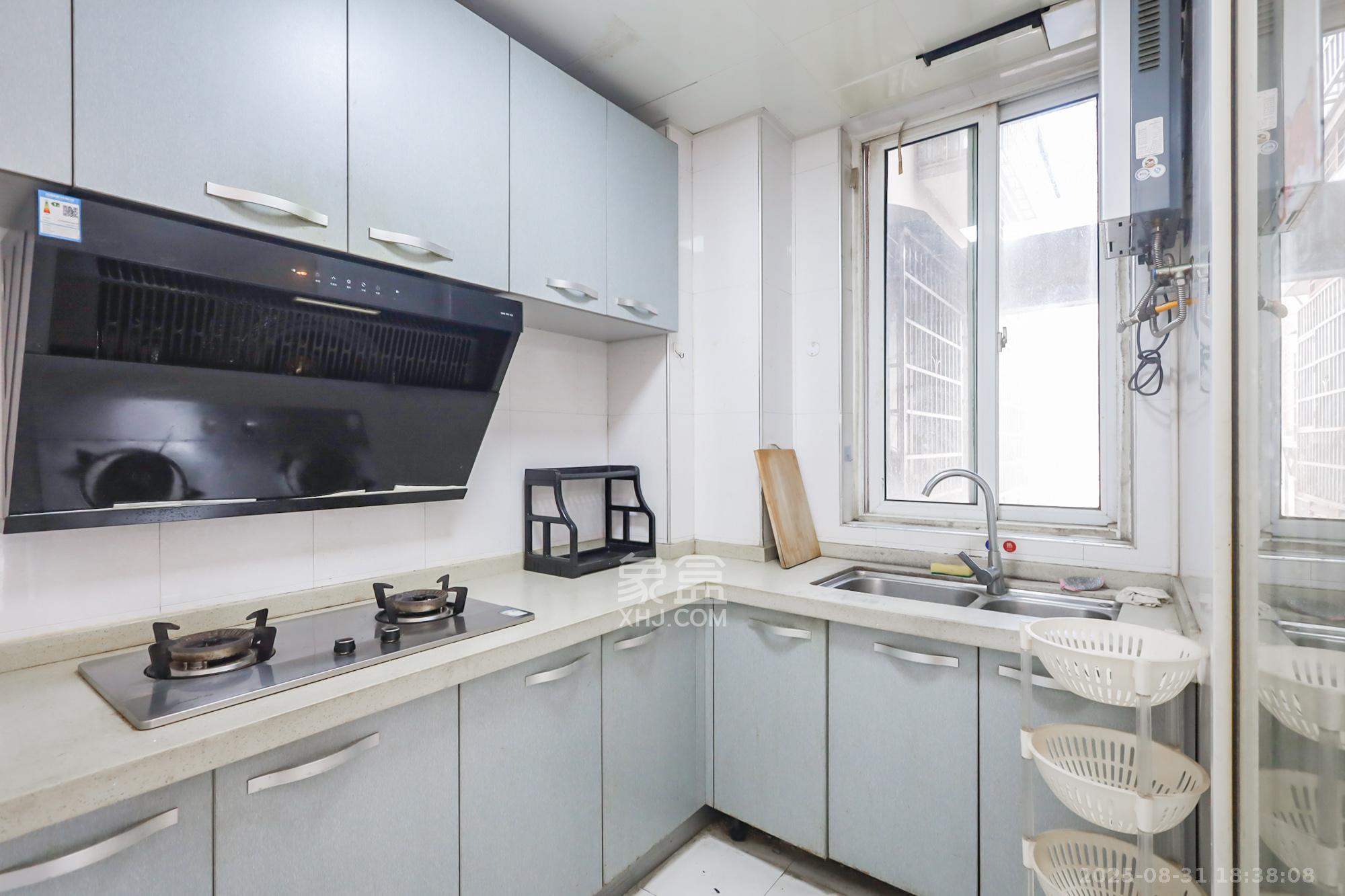 风华四季园  2室2厅1卫    75.0万厨房