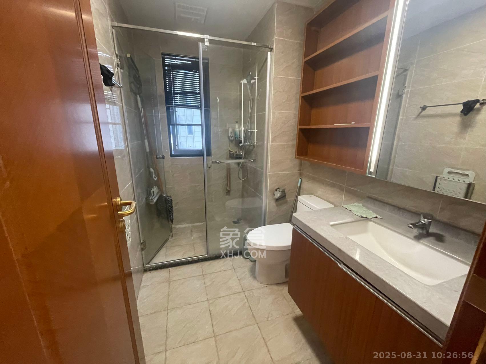 恒大文化旅游城B区  4室2厅2卫    2500.0元/月 恒大文化旅游城B区  4室2厅2卫    2500.0元/月室内图