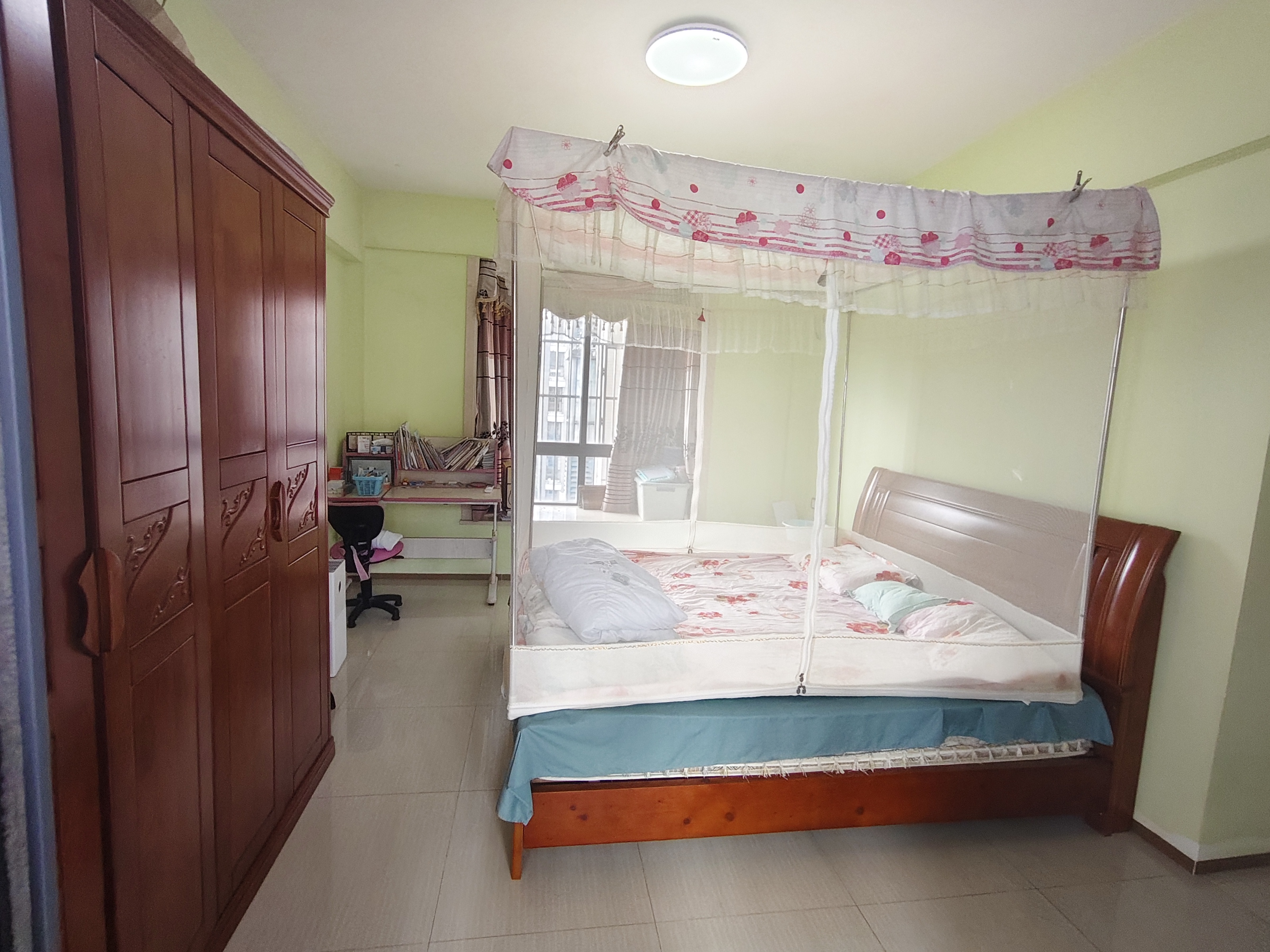 西岭华庭  3室2厅2卫    3200.0元/月 西岭华庭  3室2厅2卫    3200.0元/月室内图