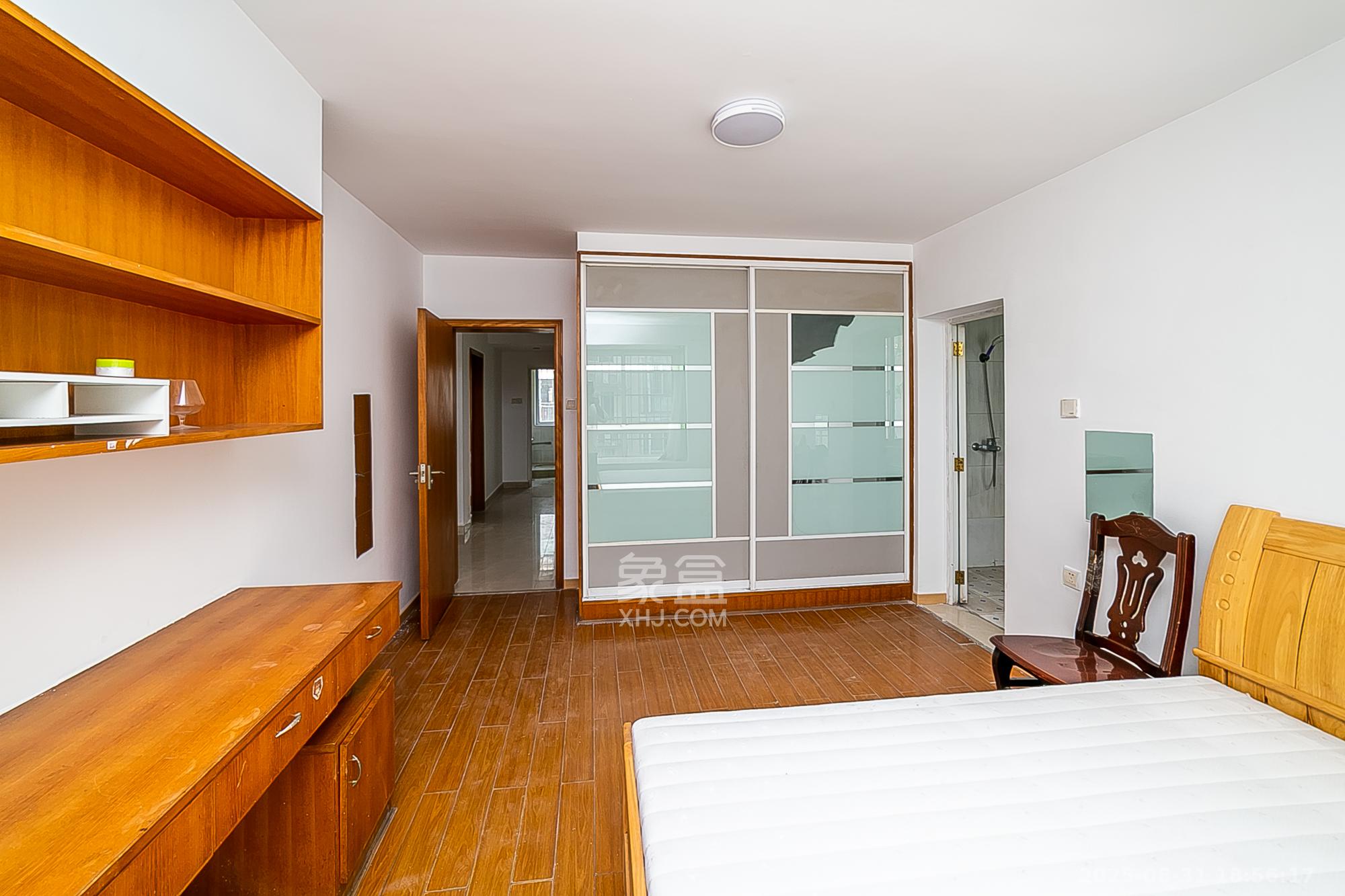 都市春天  3室2厅2卫    95.0万 都市春天  3室2厅2卫    95.0万卧室