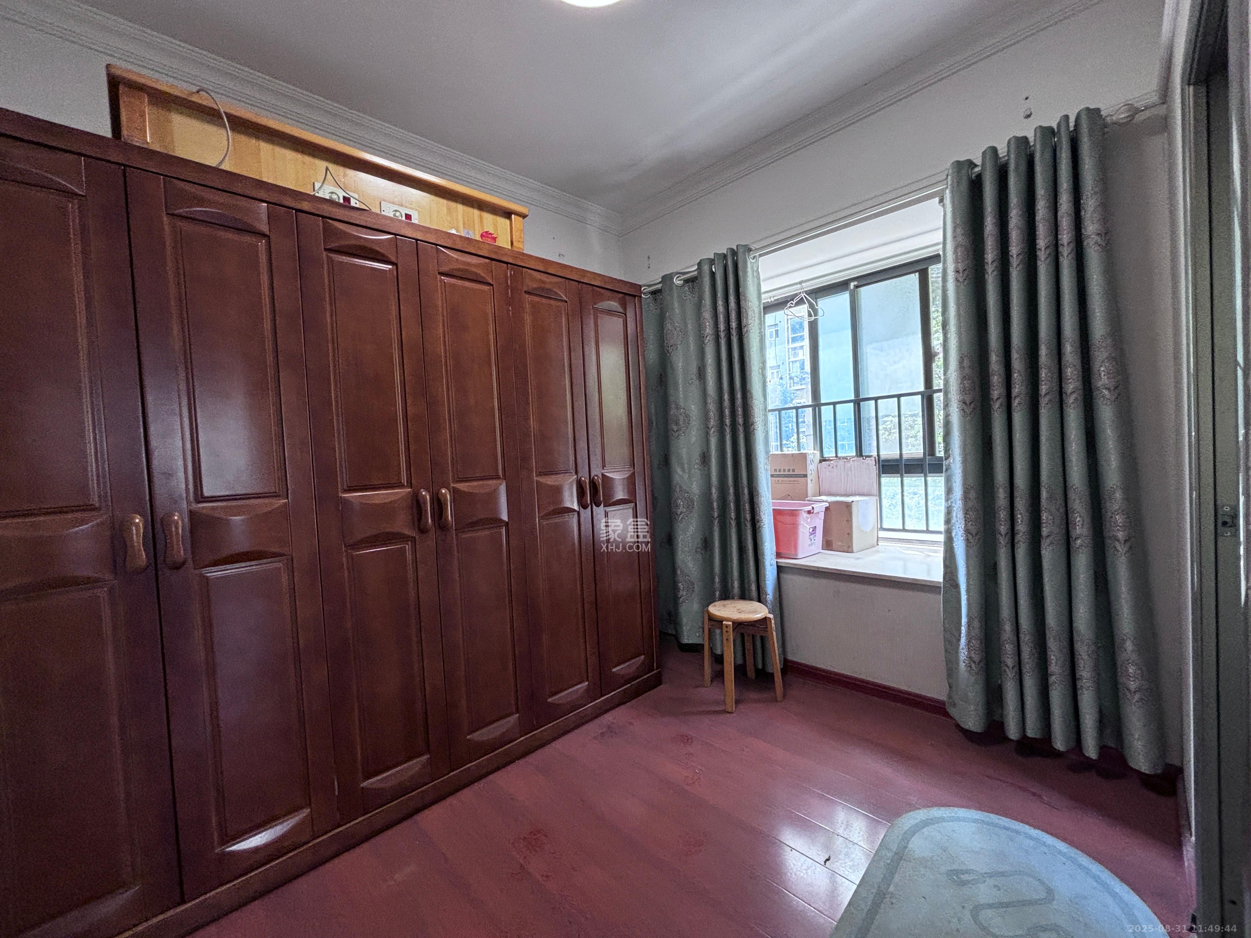 上峰苑(兰亭玥岛) 1室1厅1卫 2100.0元/月 上峰苑(兰亭玥岛) 1室1厅1卫 2100.0元/月室内图