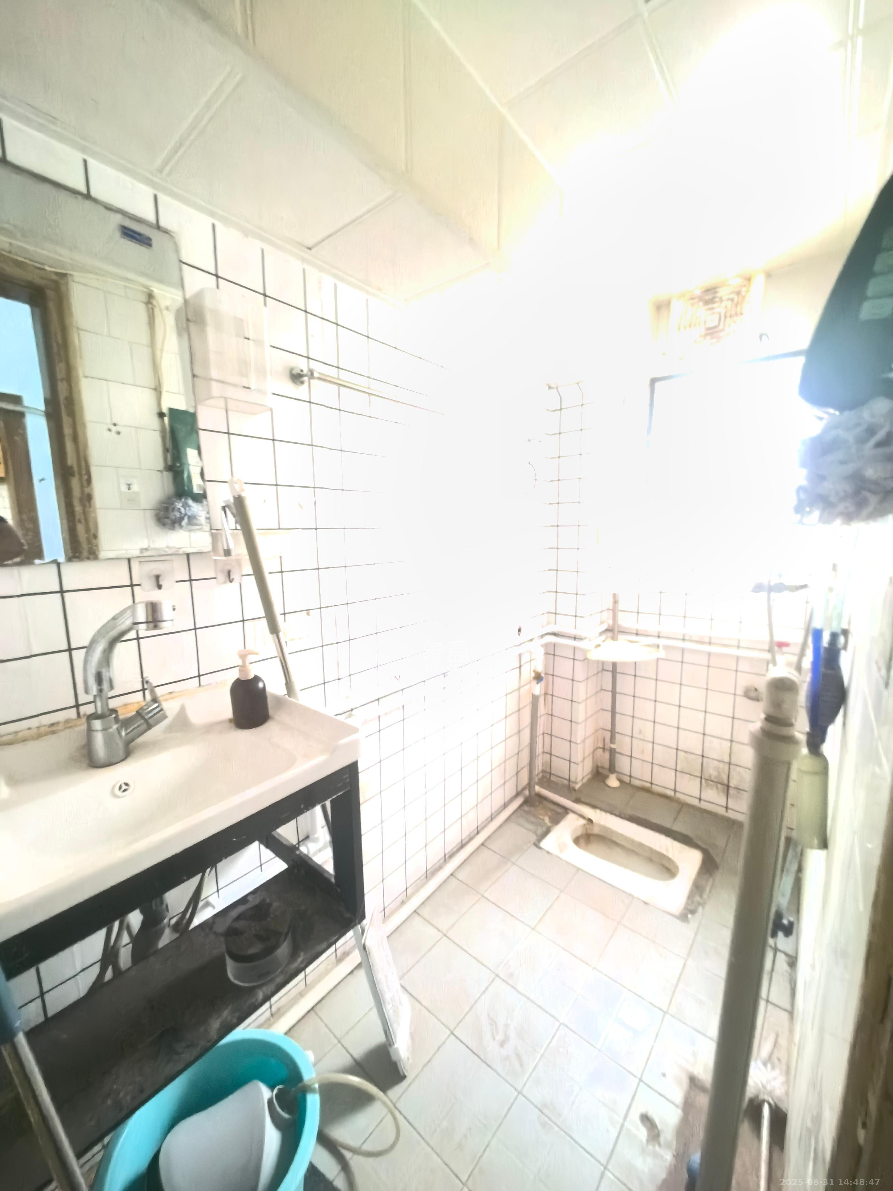 人民新村 2室2厅1卫 1800.0元/月 人民新村 2室2厅1卫 1800.0元/月室内图