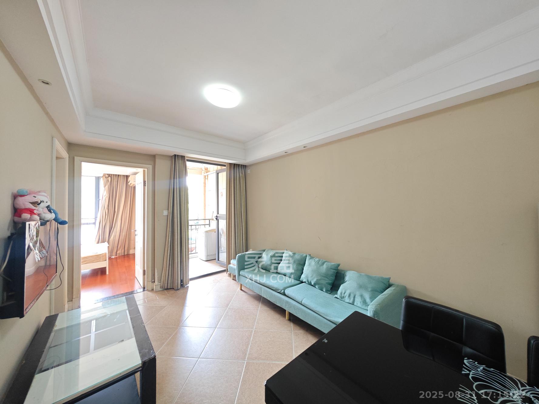 保利城(中航城国际社区、郡原美村) 1室1厅1卫 36.0万 保利城(中航城国际社区、郡原美村) 1室1厅1卫 36.0万客厅