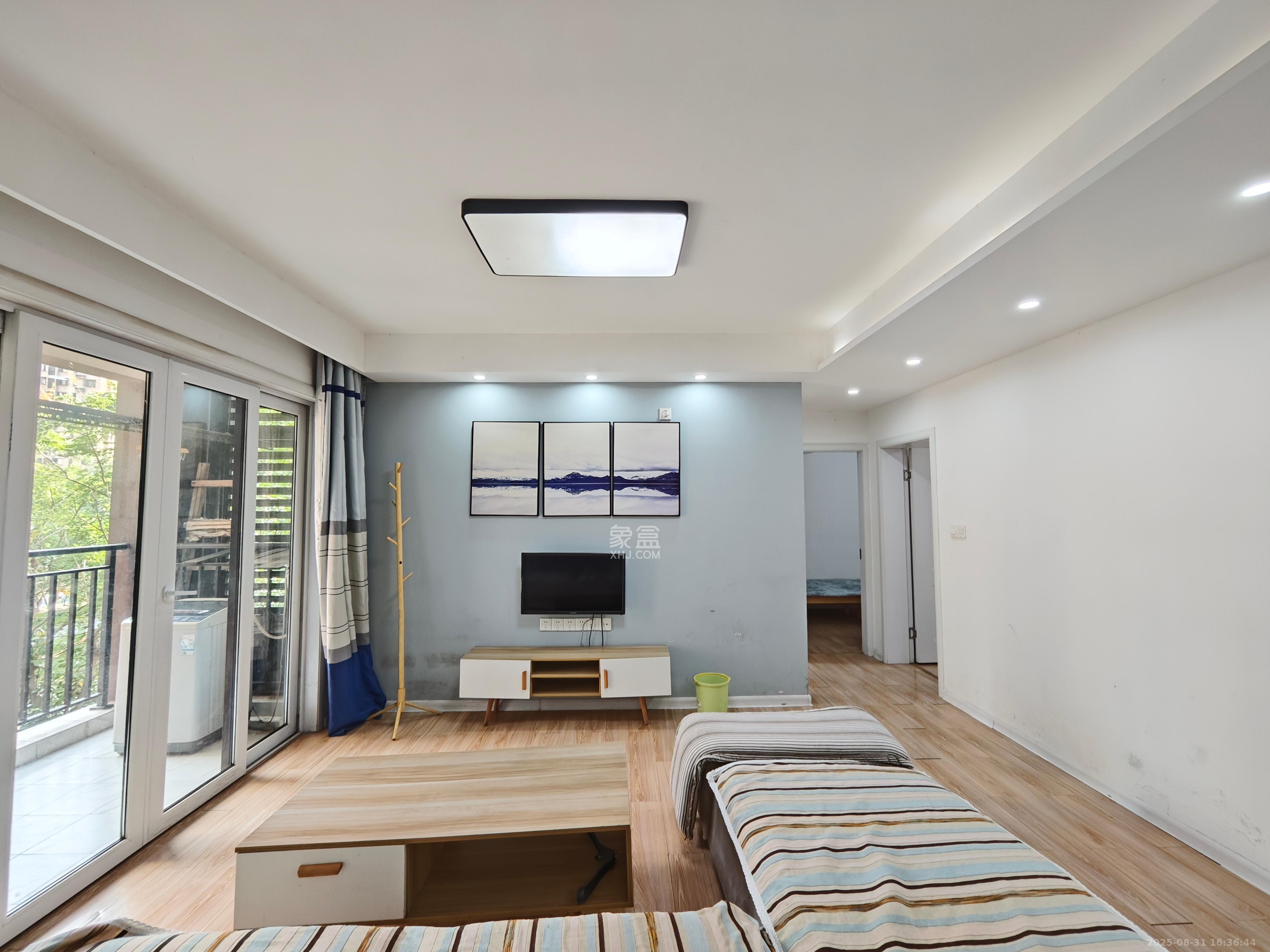 金科世界城  4室2厅1卫    1900.0元/月 金科世界城  4室2厅1卫    1900.0元/月室内图