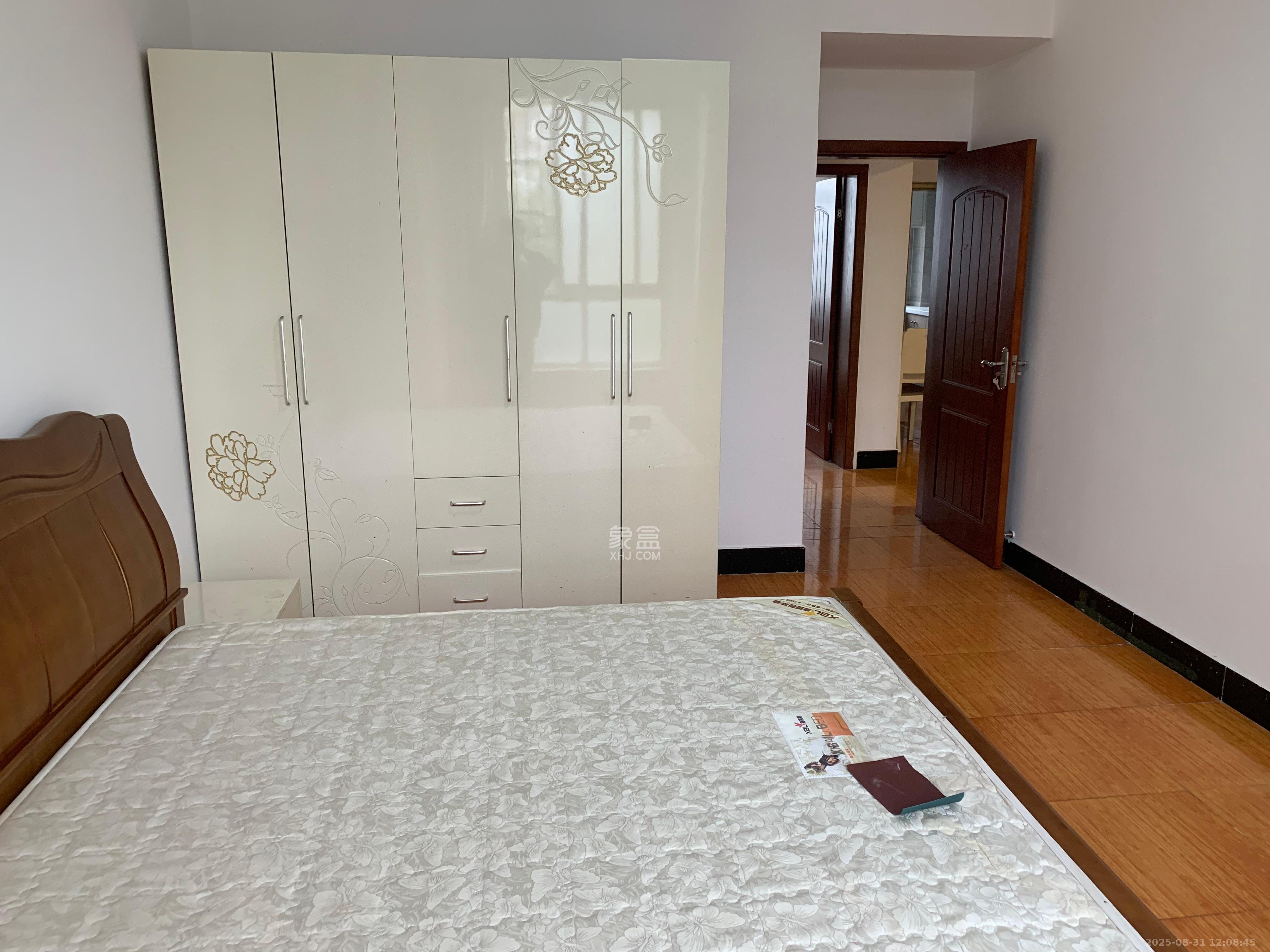 长沙县公安局单位房  1室2厅1卫   1500.00元/月室内图