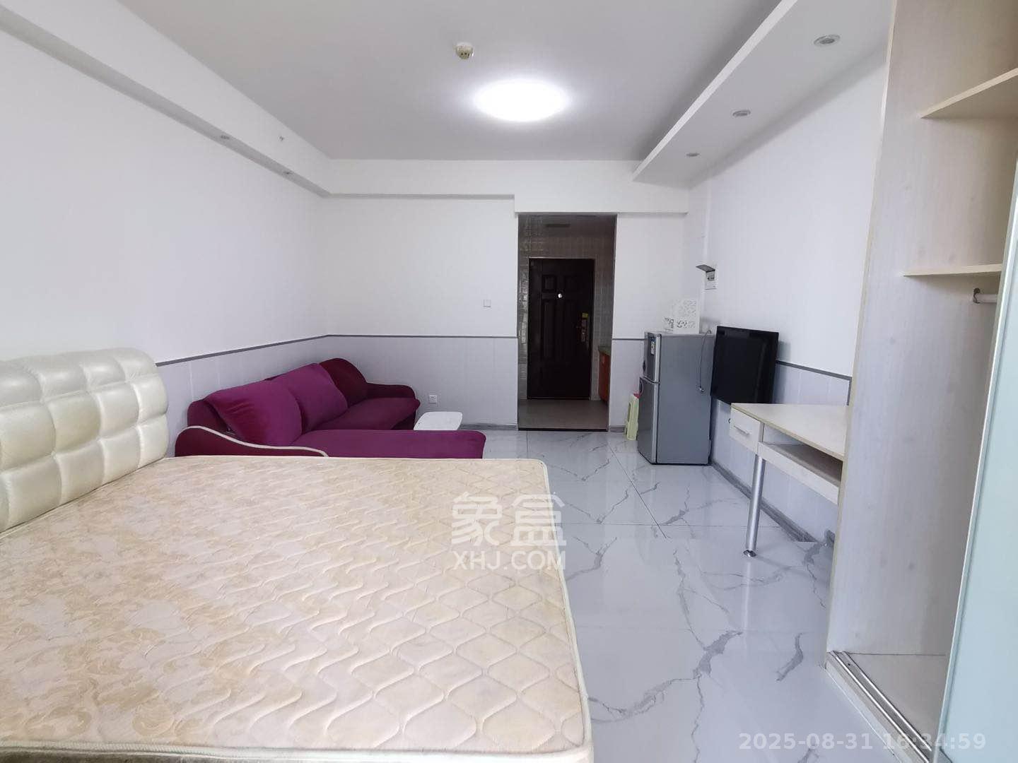 尊邸华庭  1室1厅1卫    1400.0元/月 尊邸华庭  1室1厅1卫    1400.0元/月