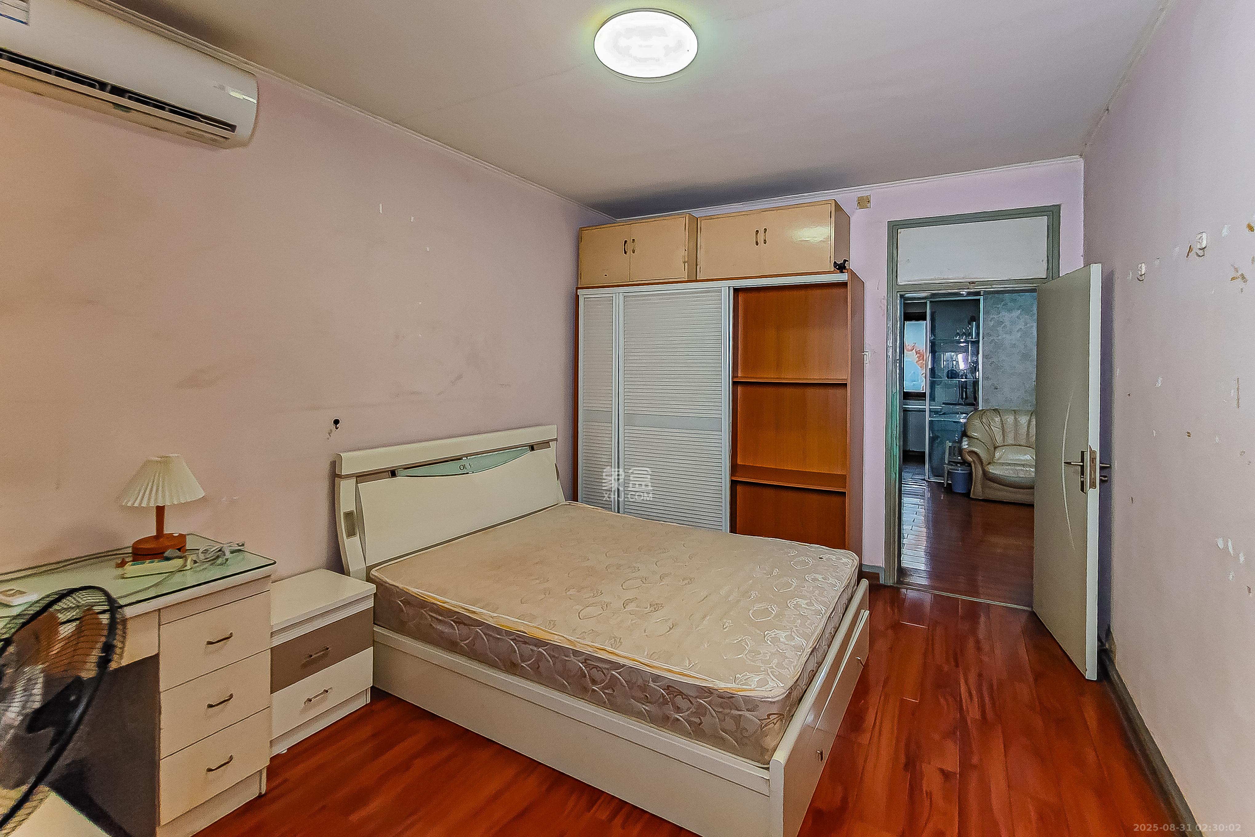 长岭包装宿舍  2室1厅1卫    45.0万 长岭包装宿舍  2室1厅1卫    45.0万卧室