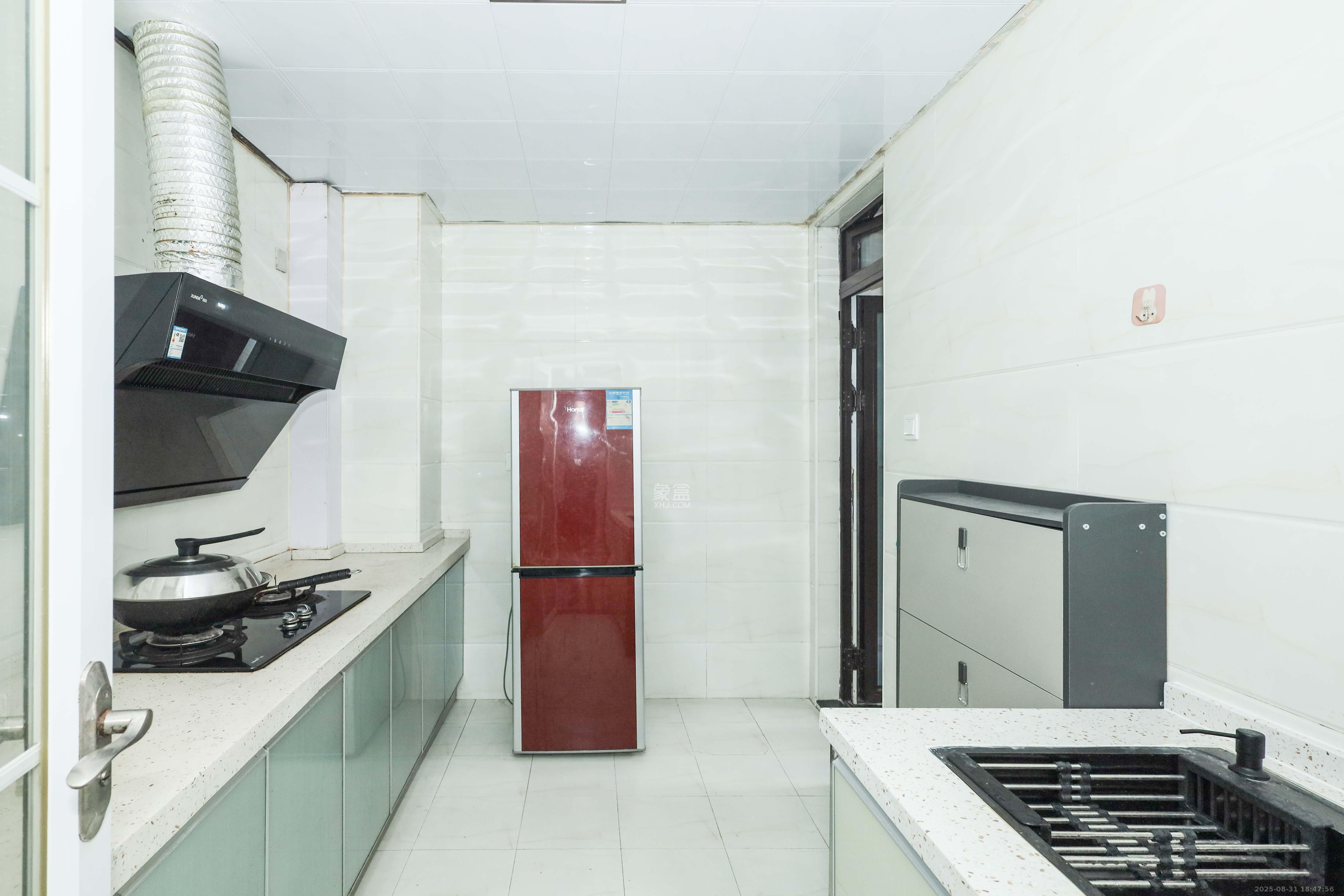 梅溪鑫苑名家  3室2厅1卫    120.0万 梅溪鑫苑名家  3室2厅1卫    120.0万厨房