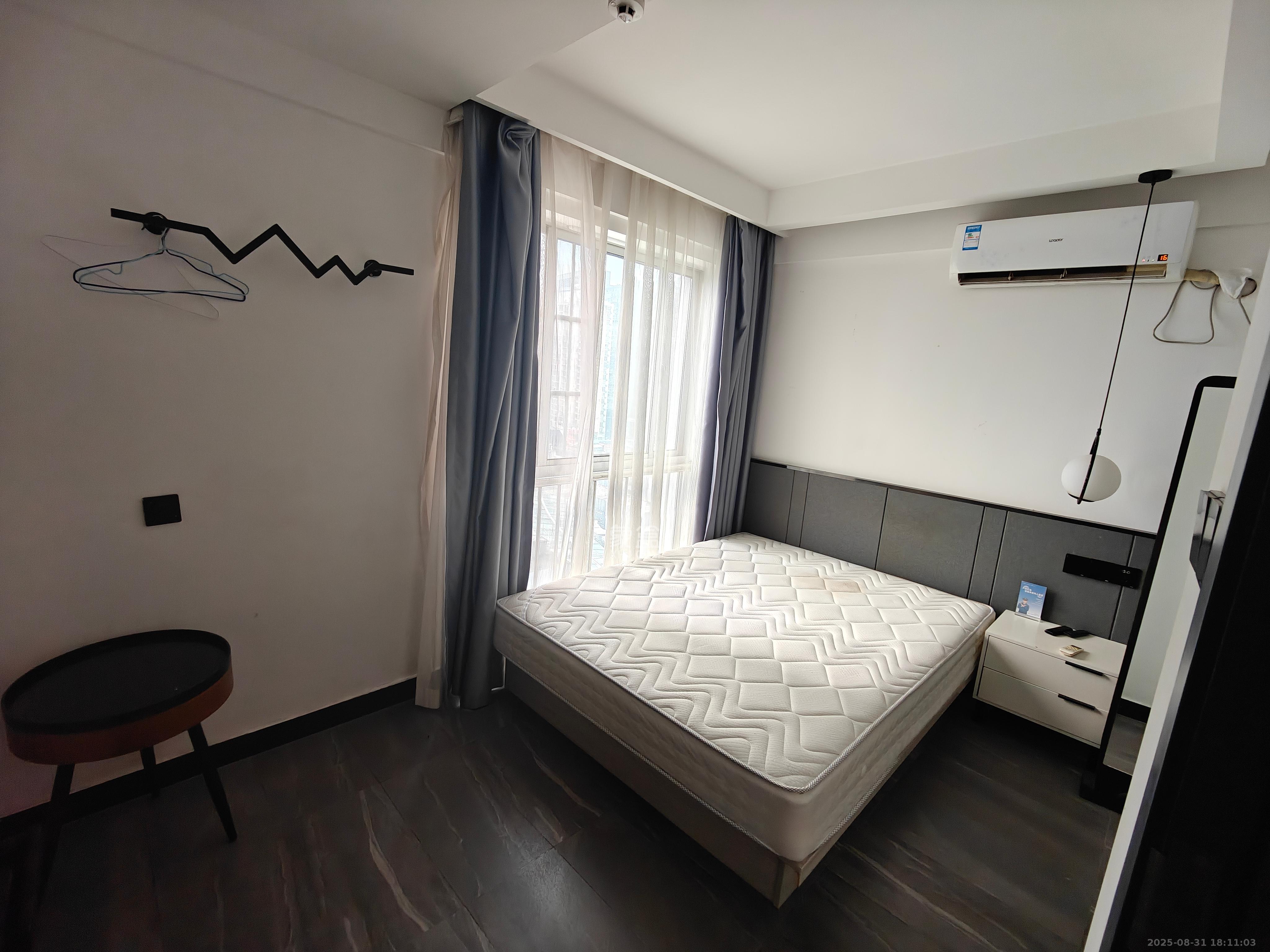 君临国际 3室2厅2卫 5200.0元/月 君临国际 3室2厅2卫 5200.0元/月室内图