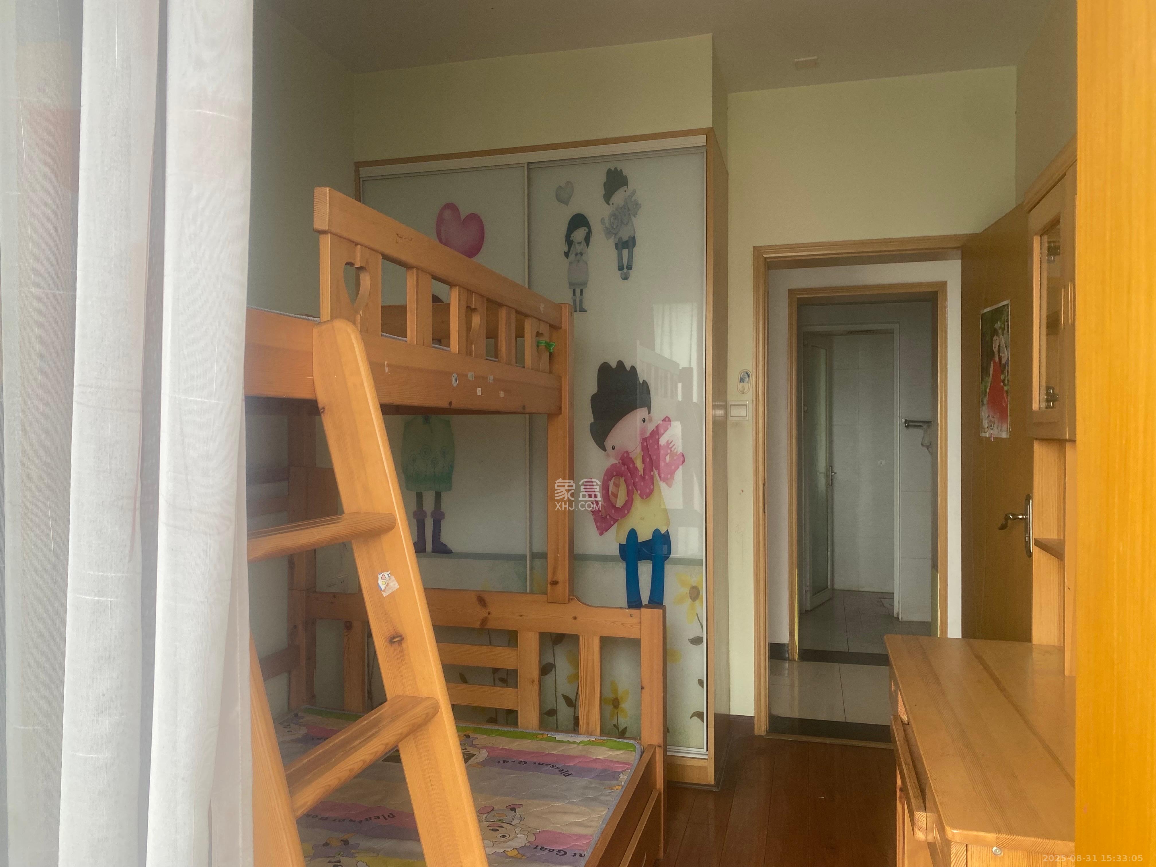 和庄  3室2厅2卫    2000.0元/月室内图