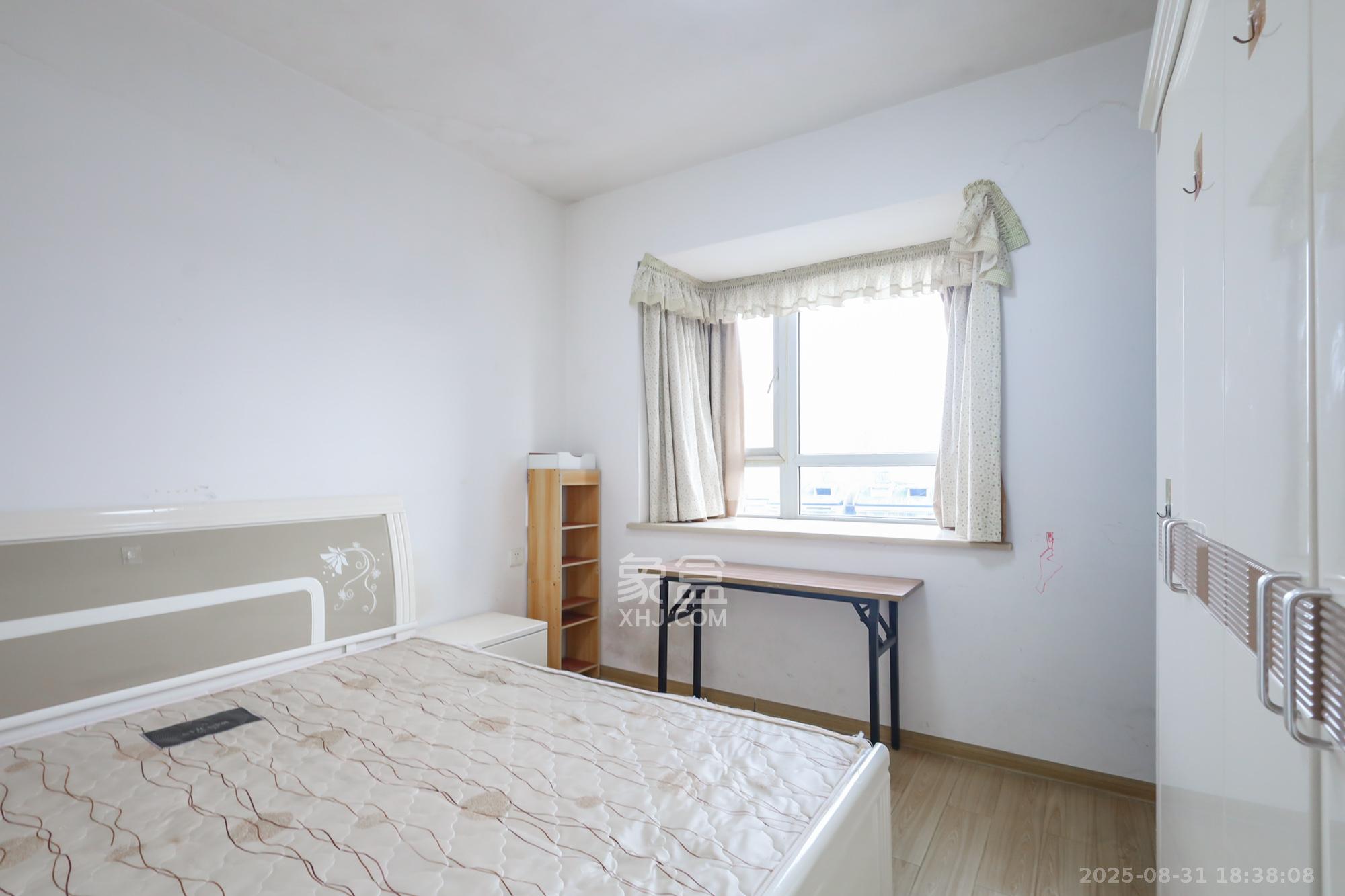 风华四季园  2室2厅1卫    75.0万 风华四季园  2室2厅1卫    75.0万卧室