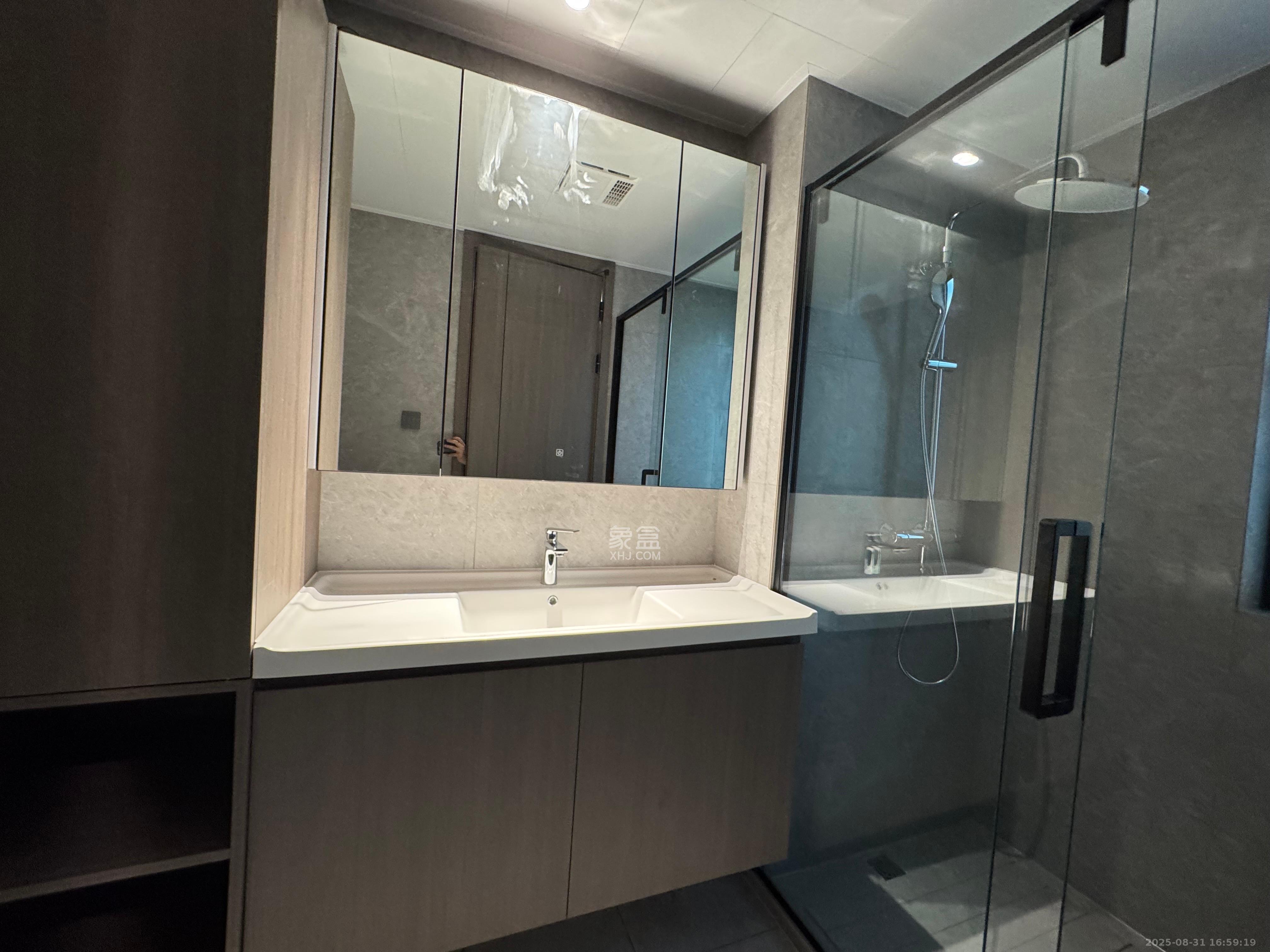 轨道万科璞悦湾  3室2厅2卫    3800.0元/月室内图