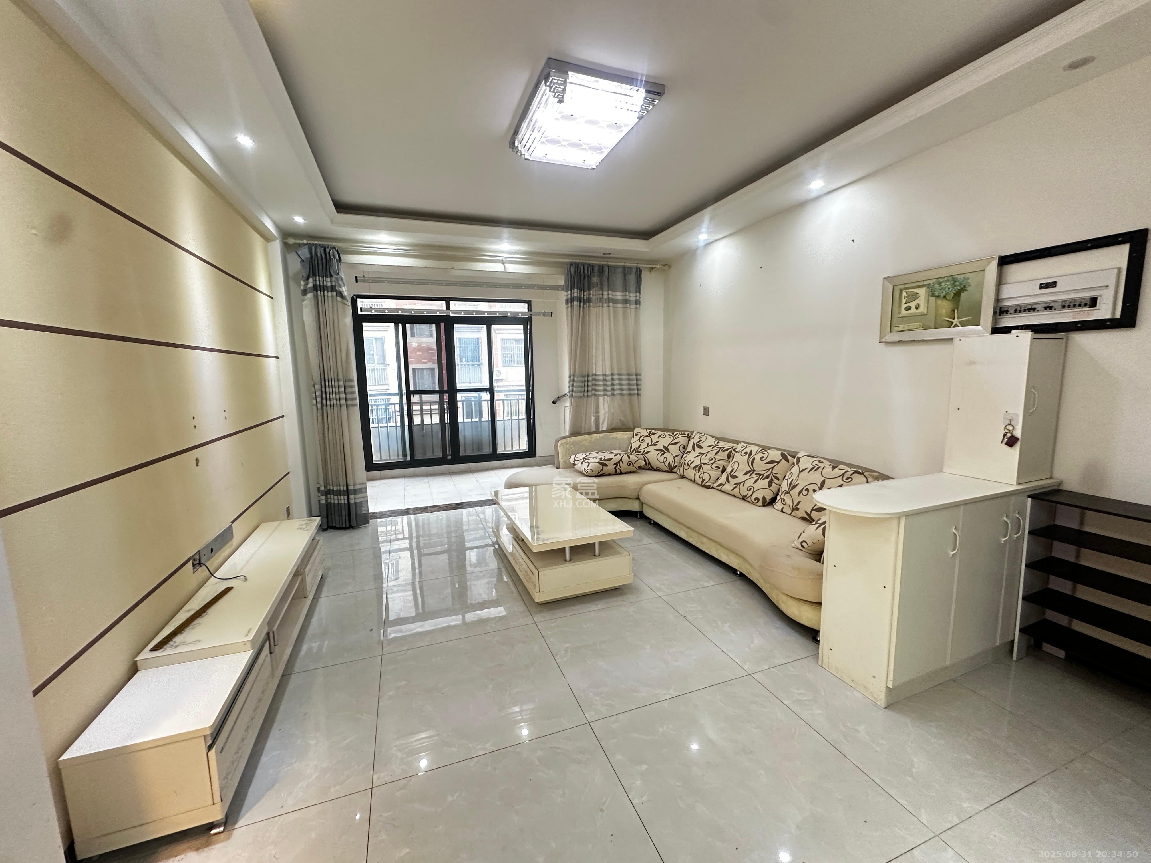 澳海澜庭  2室2厅1卫    1600.0元/月 澳海澜庭  2室2厅1卫    1600.0元/月室内图